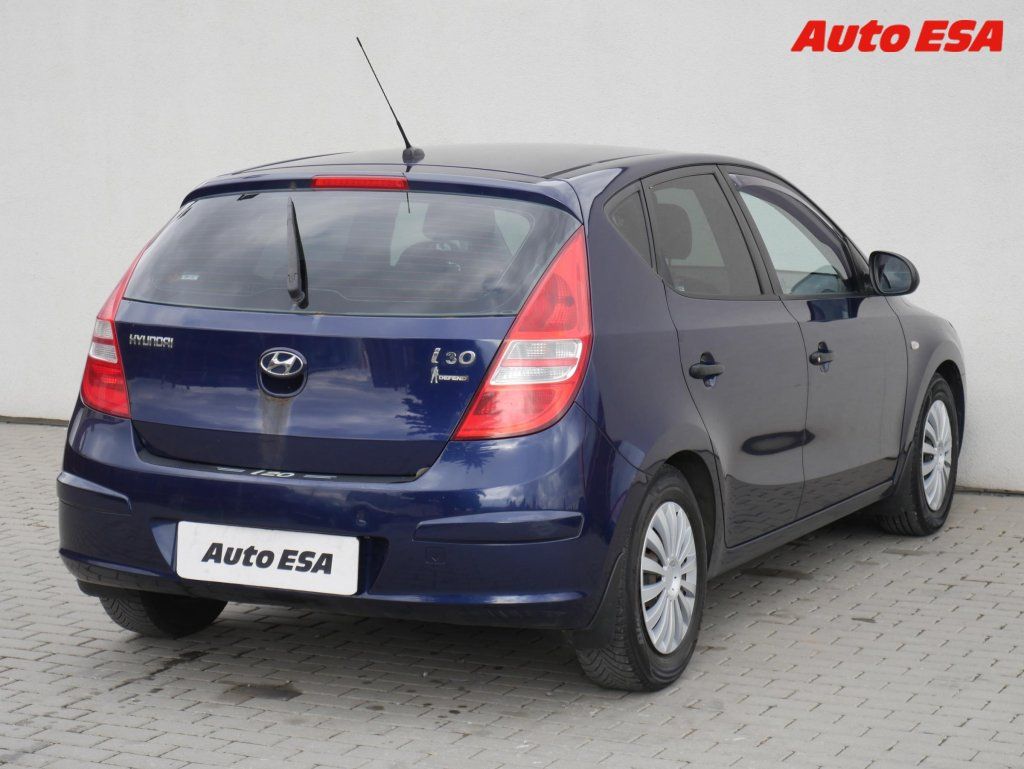 Hyundai i30, 1.4CVVT,ČR,AC - fotka 4