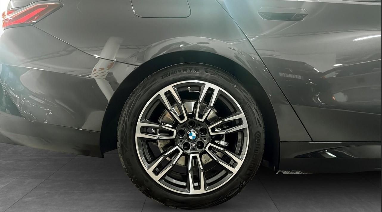 BMW Řada 5, 530e AWD Touring MSport h/k - fotka 6