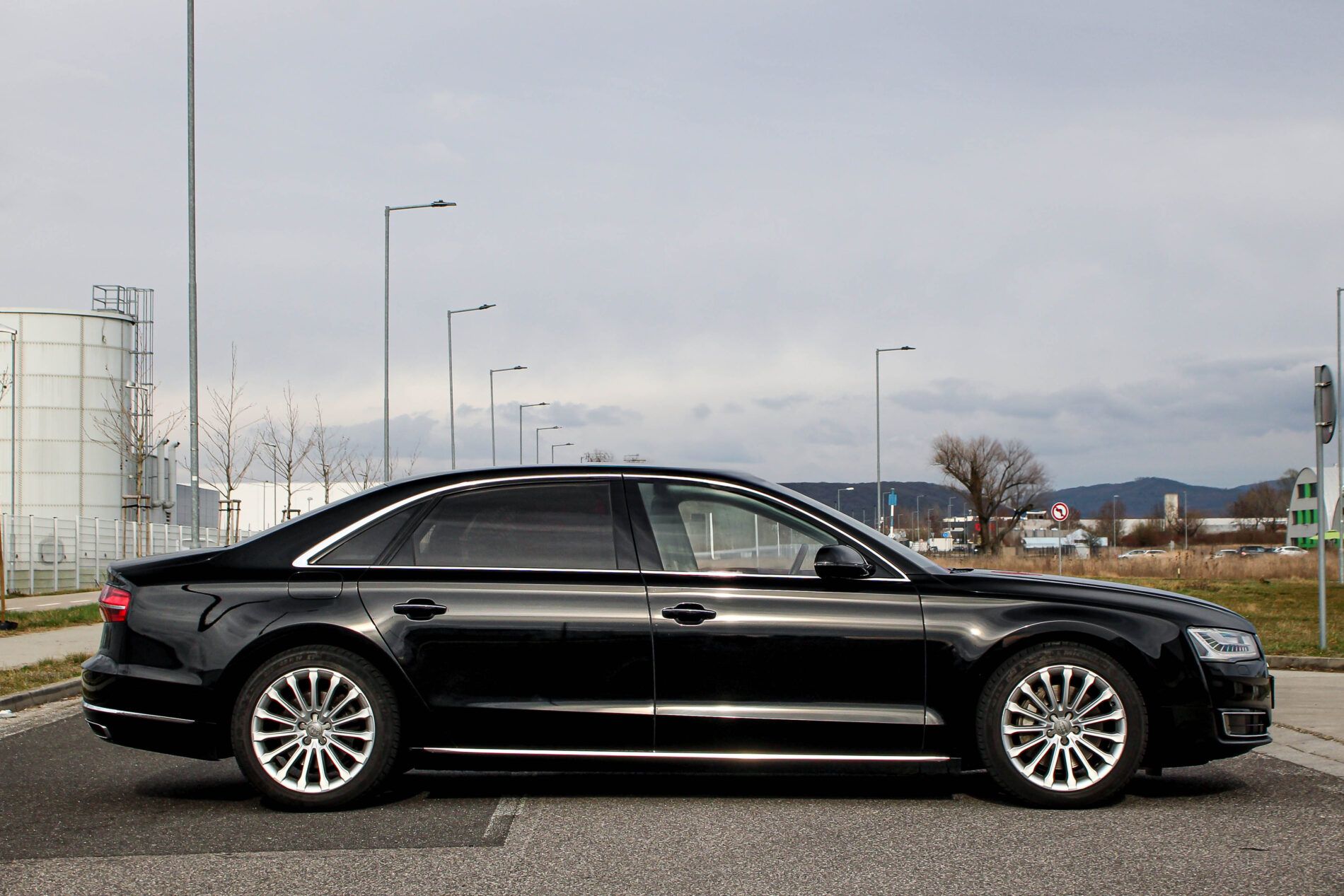 Audi A8 - fotka 4