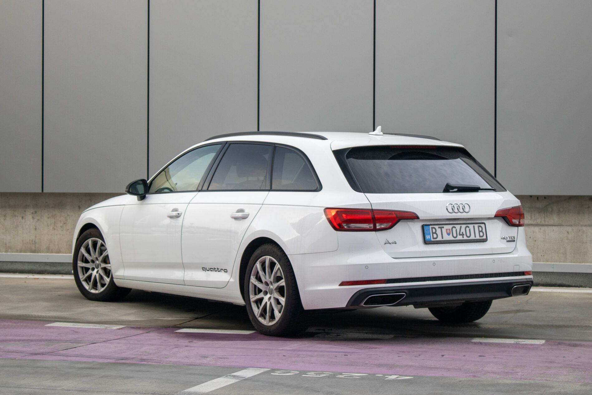 Audi A4 Avant - fotka 4
