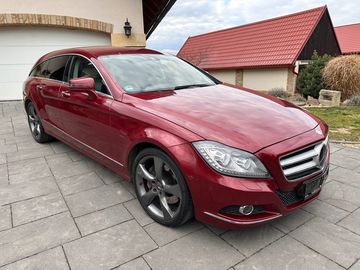 Mercedes Benz CLS Shooting Bra