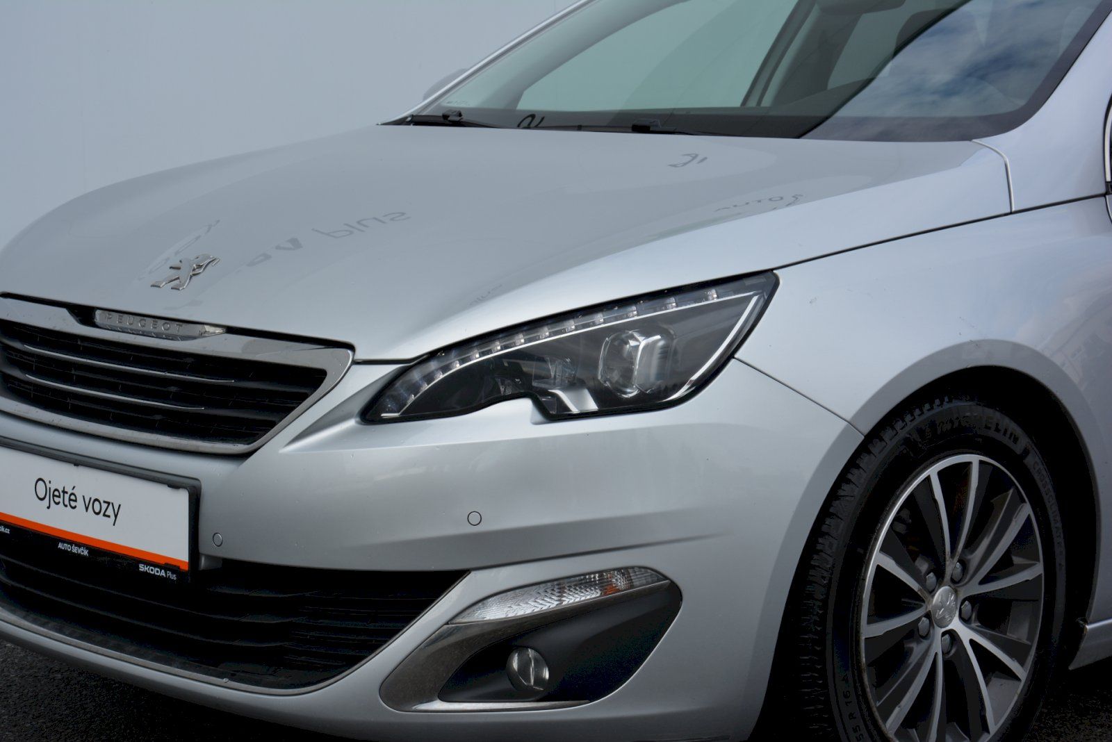 Peugeot 308, SW 1.6 HDI 73 kW ALLURE - prav - fotka 6