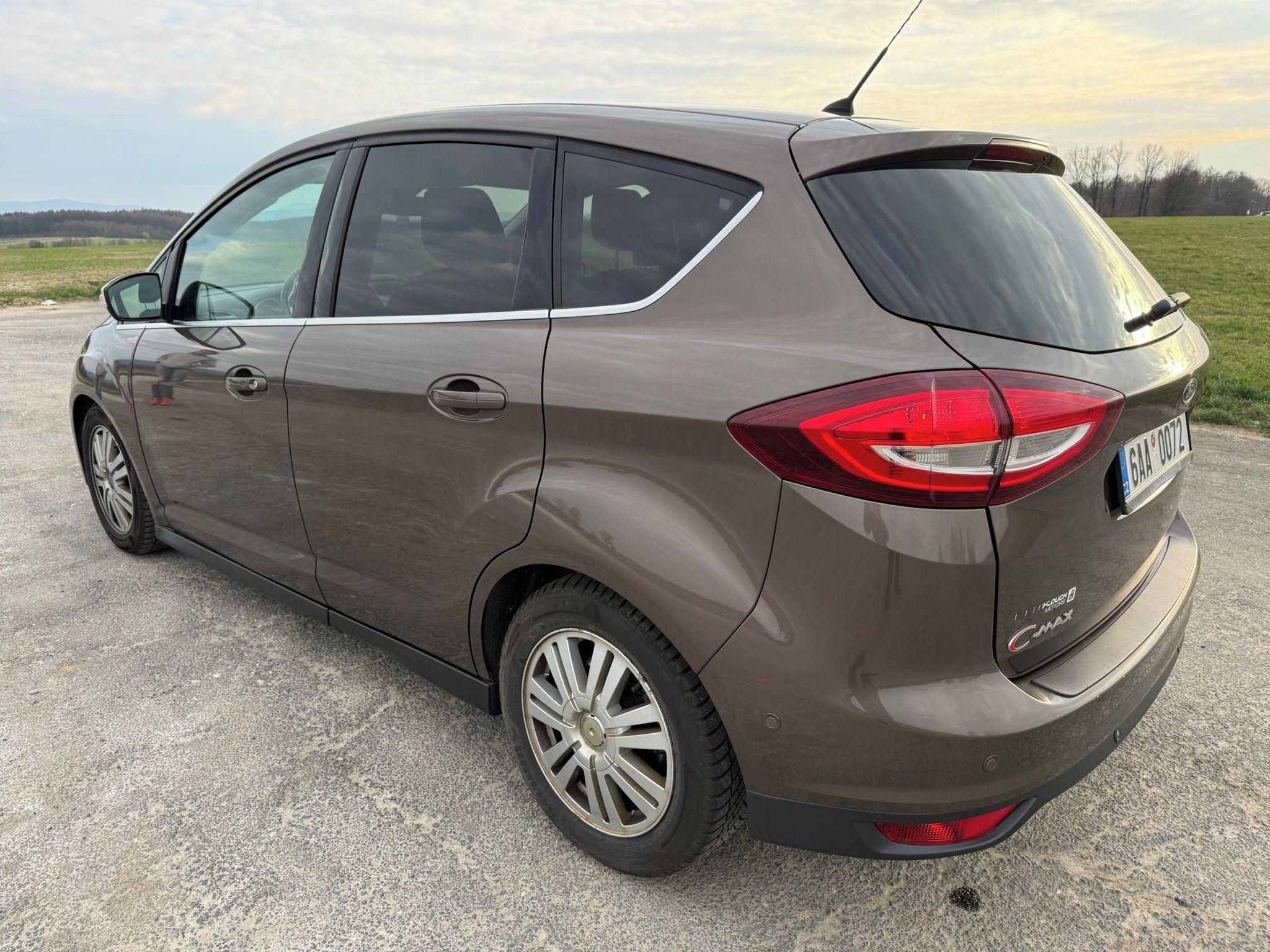 Ford C-MAX, 1.0, 92KW, TITANIUM,1. maj. ČR - fotka 4