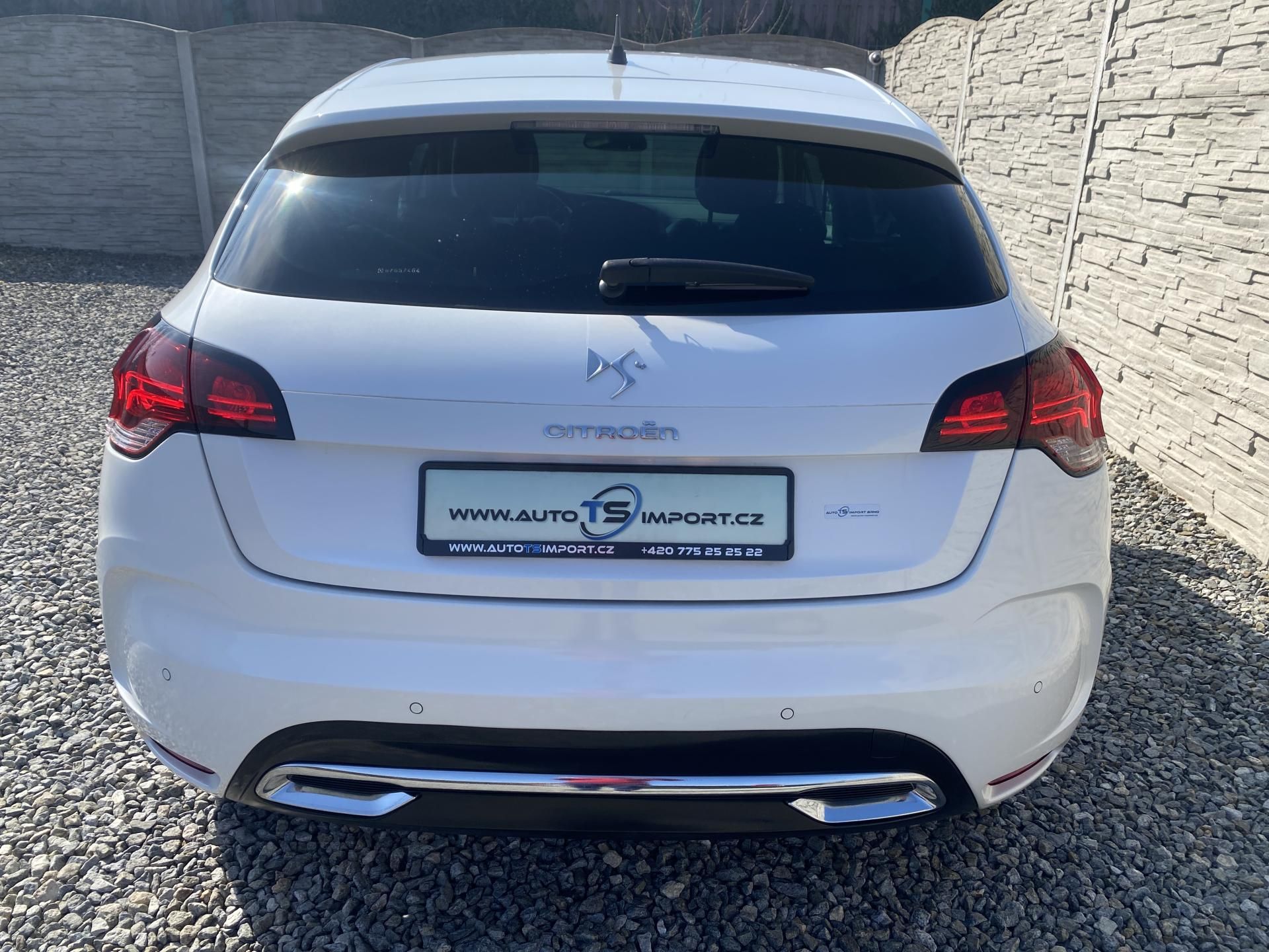 Citroën DS4, 1.6i 16V 120PS EXCLUSIVE TOP!! - fotka 4