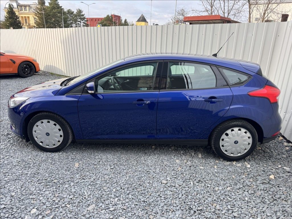 Ford Focus, 1,5 TDCi 77kW NAVIGACE - fotka 4