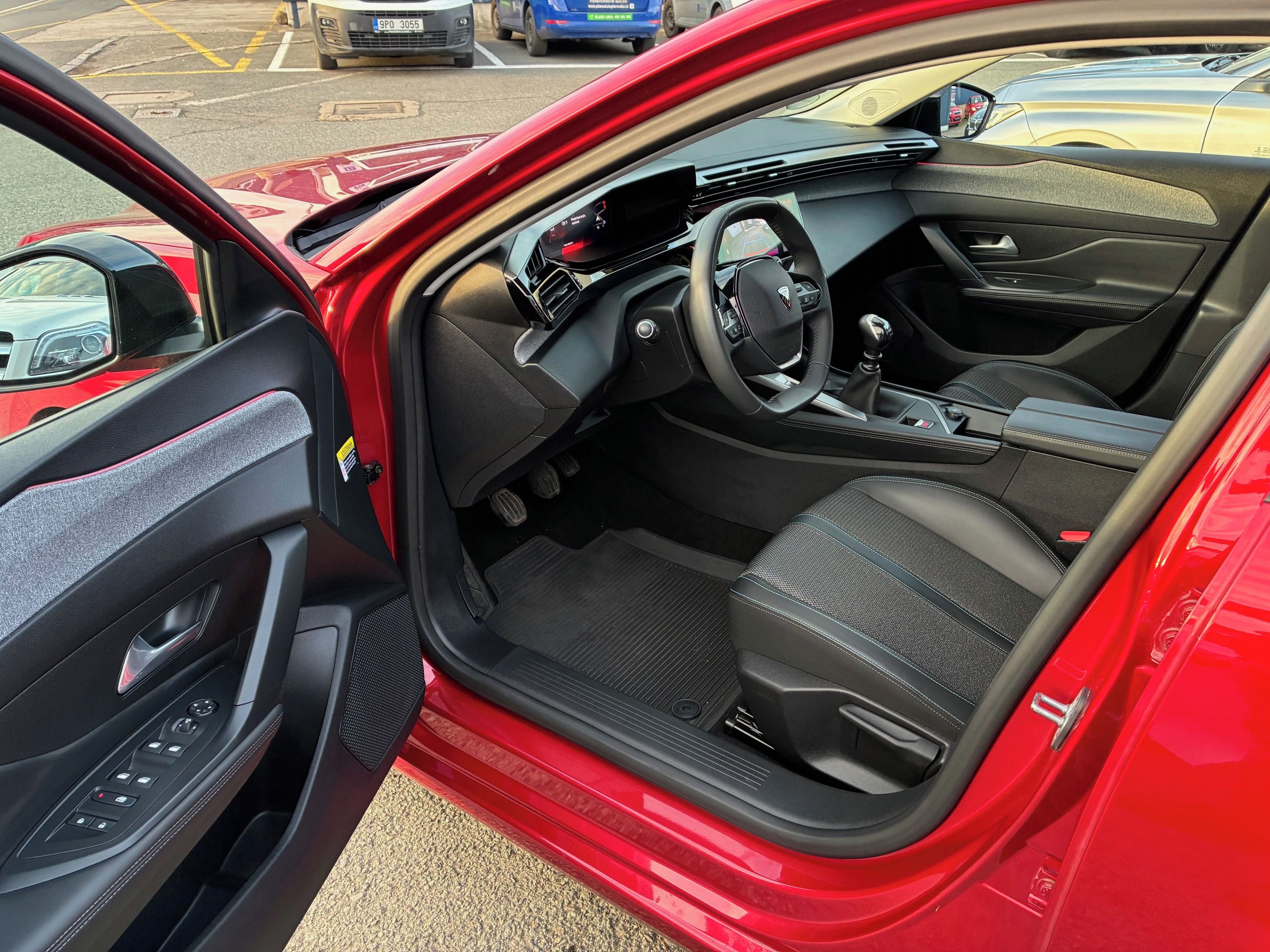 Peugeot 308, SW Allure1,2 PureTech 130k MAN - fotka 5