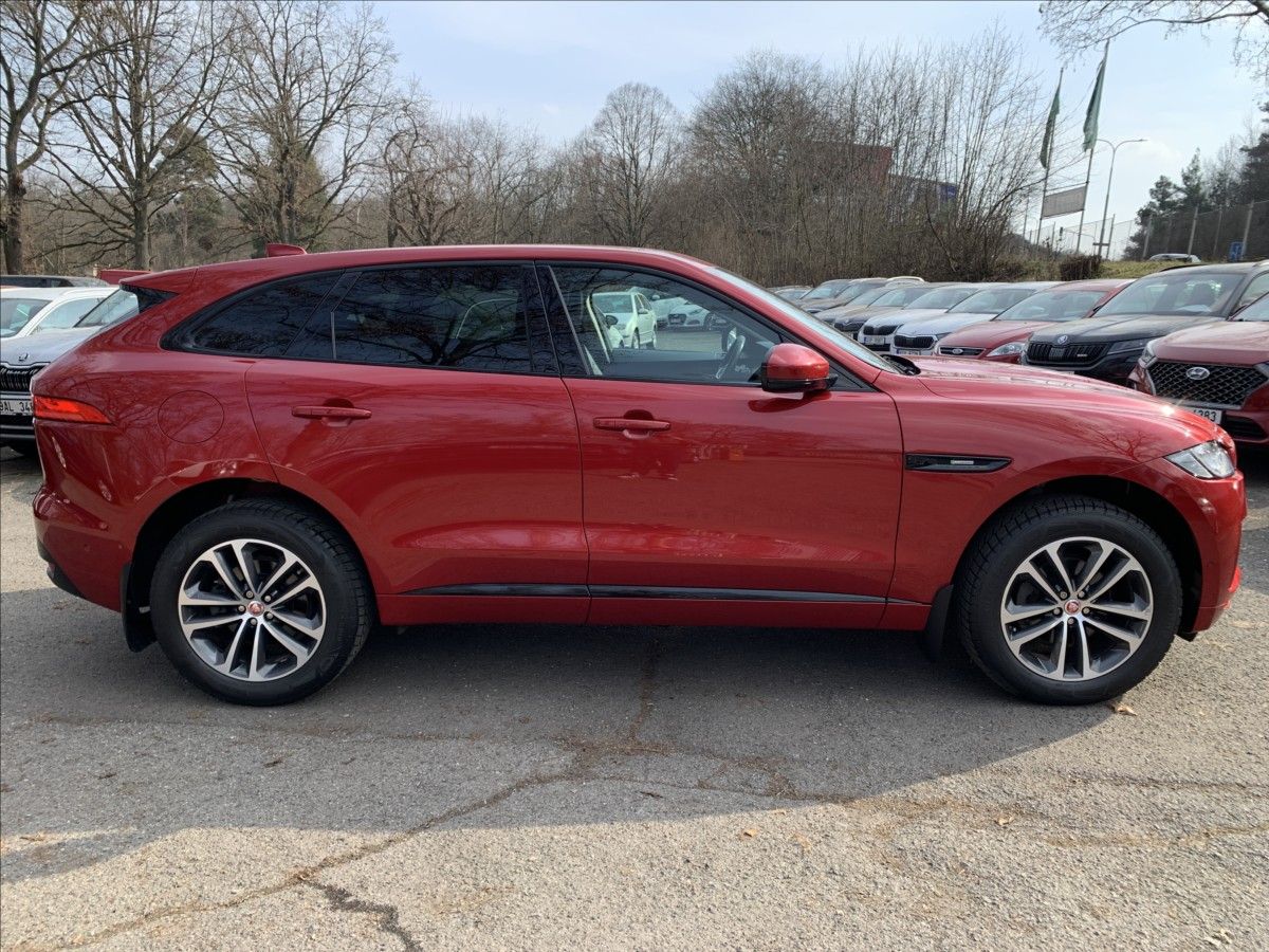 Jaguar F-Pace, 2,0 D KLIMA SERVISKA 4X4 - fotka 4