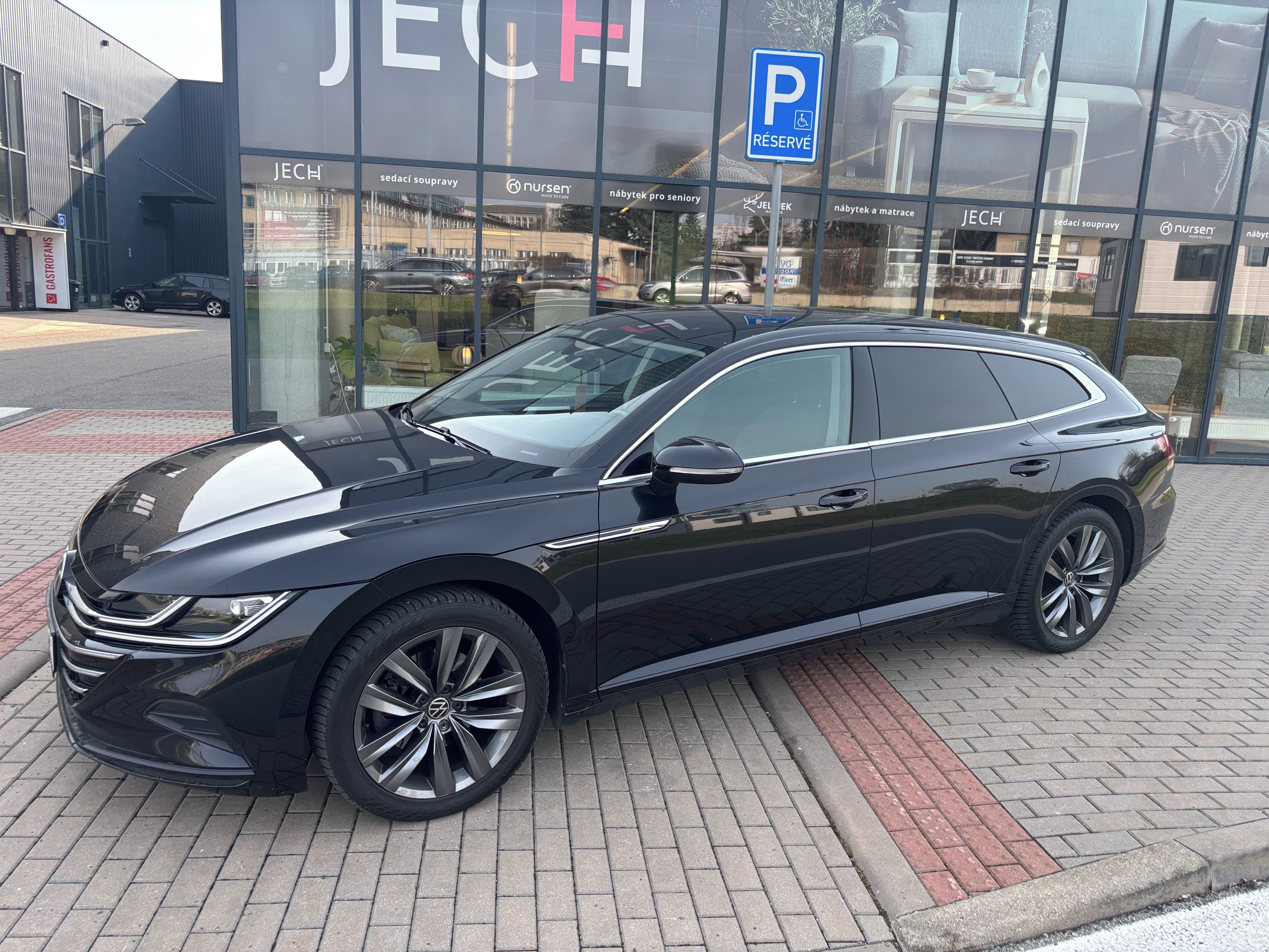 Volkswagen Arteon, 2.0TDi 110kW ČR 1Majitel DSG