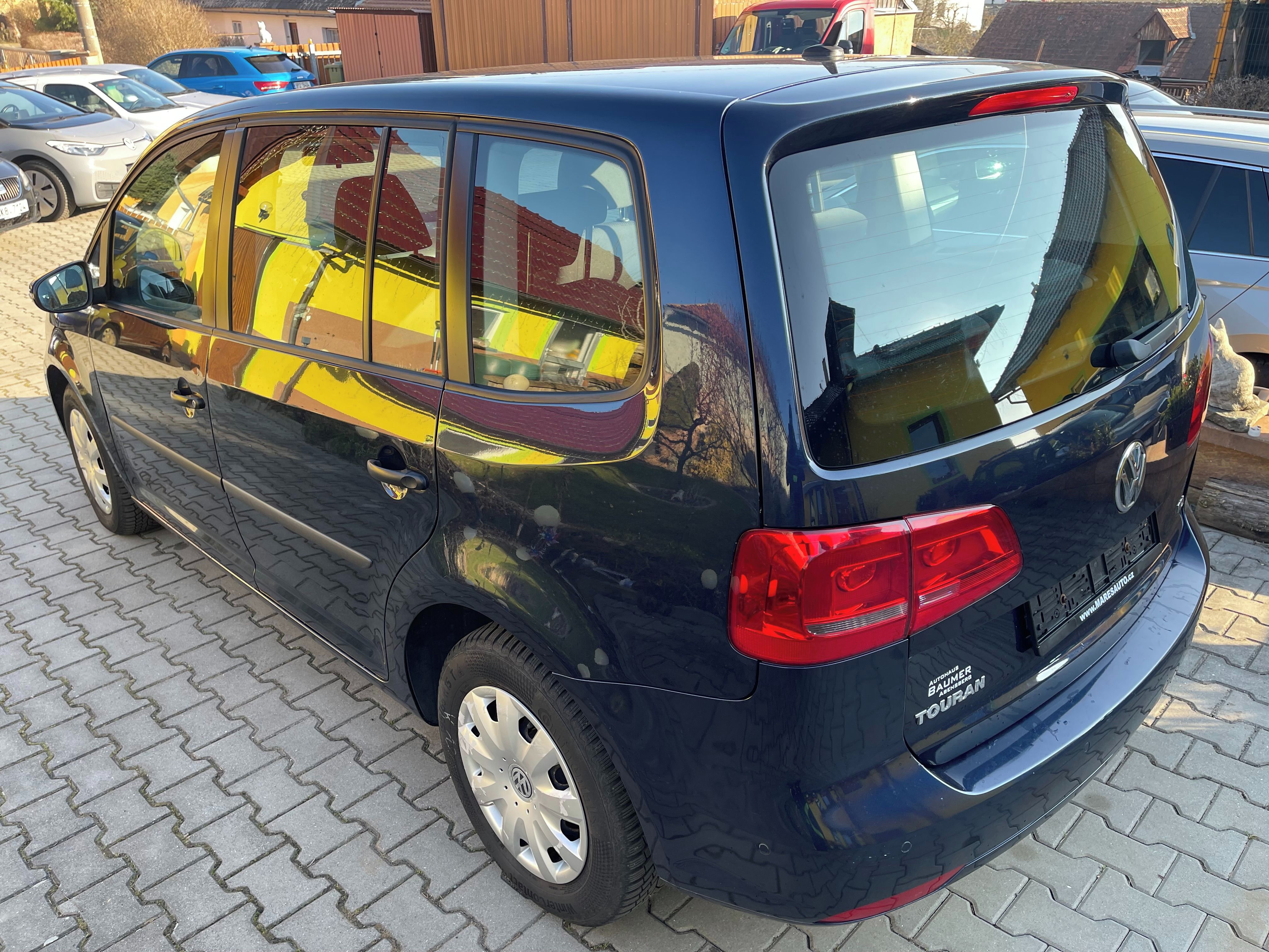 Volkswagen Touran, 1.6 TDI 77 KW, 7 Místný - fotka 4