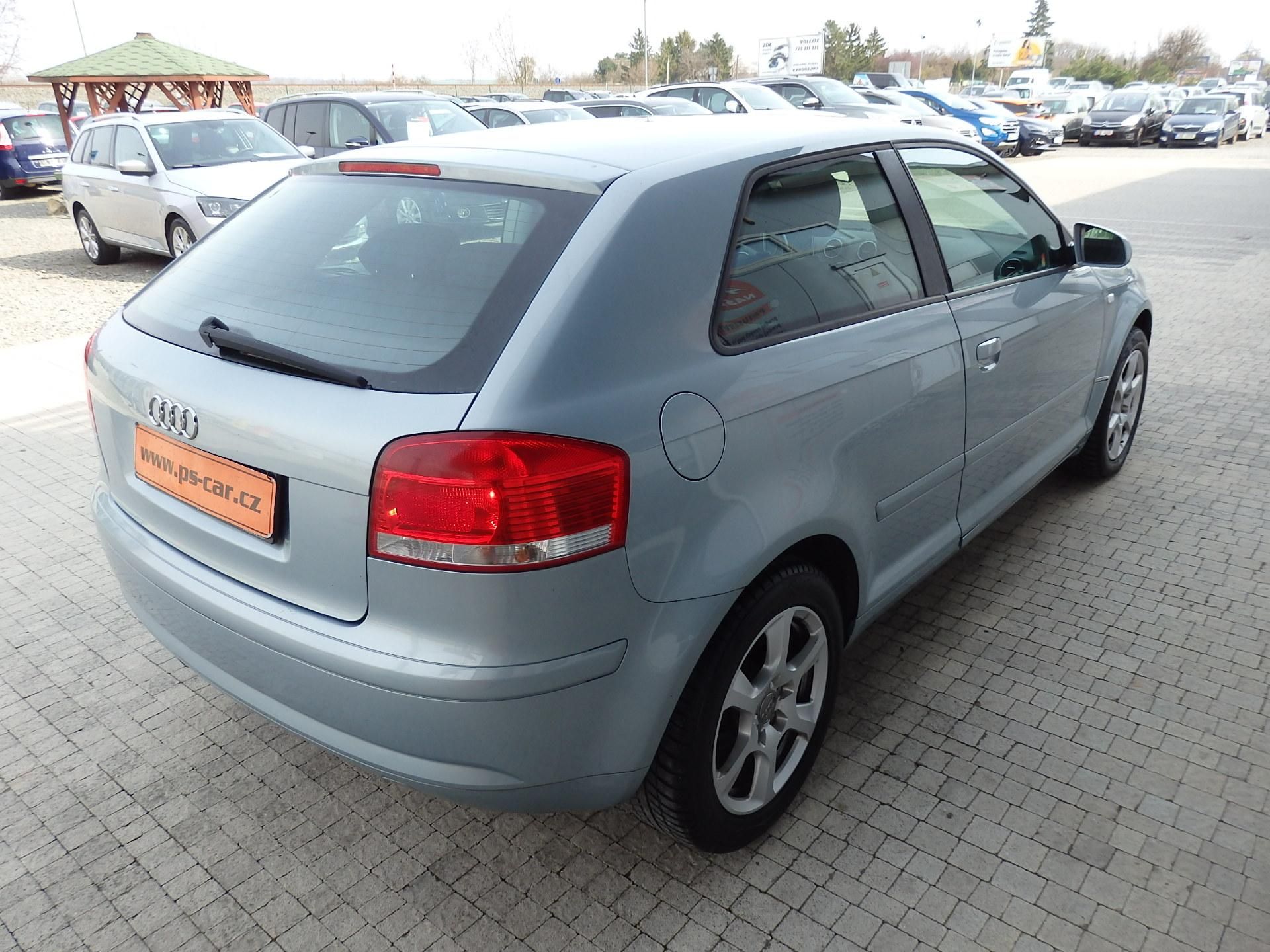 Audi A3, 1.6i DIGI. KLIMA, ESP - fotka 4