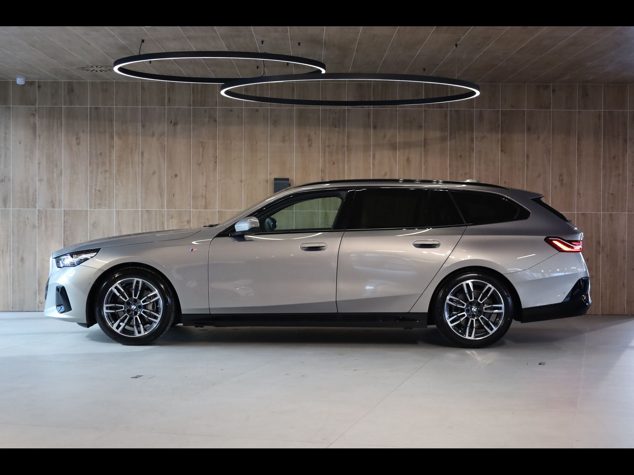 BMW Řada 5, 540d xDrive, Bowers, Ventilace - fotka 3
