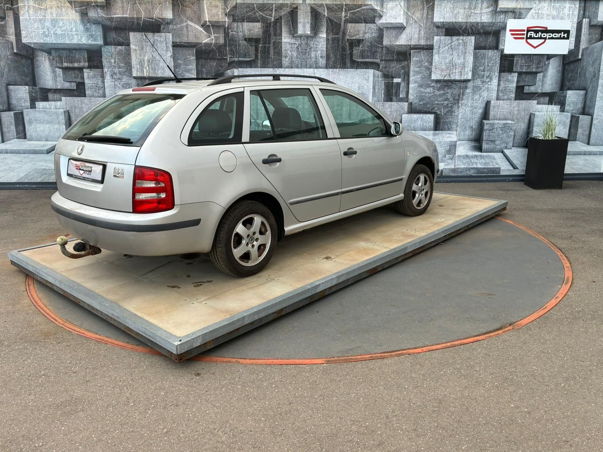 Škoda Fabia, 1.9TDi, 74KW,KŮŽE,TEMP.VYH.SED - fotka 6