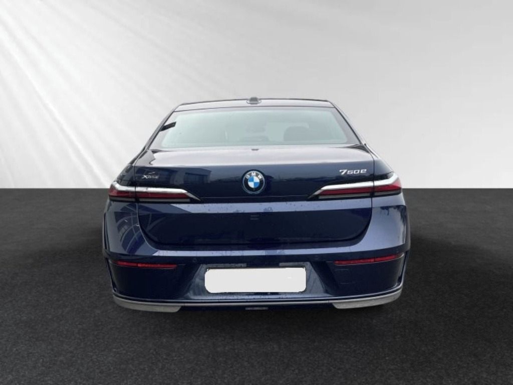 BMW Řada 7, 750 e xDrive*Kůže*360° kamera* - fotka 4