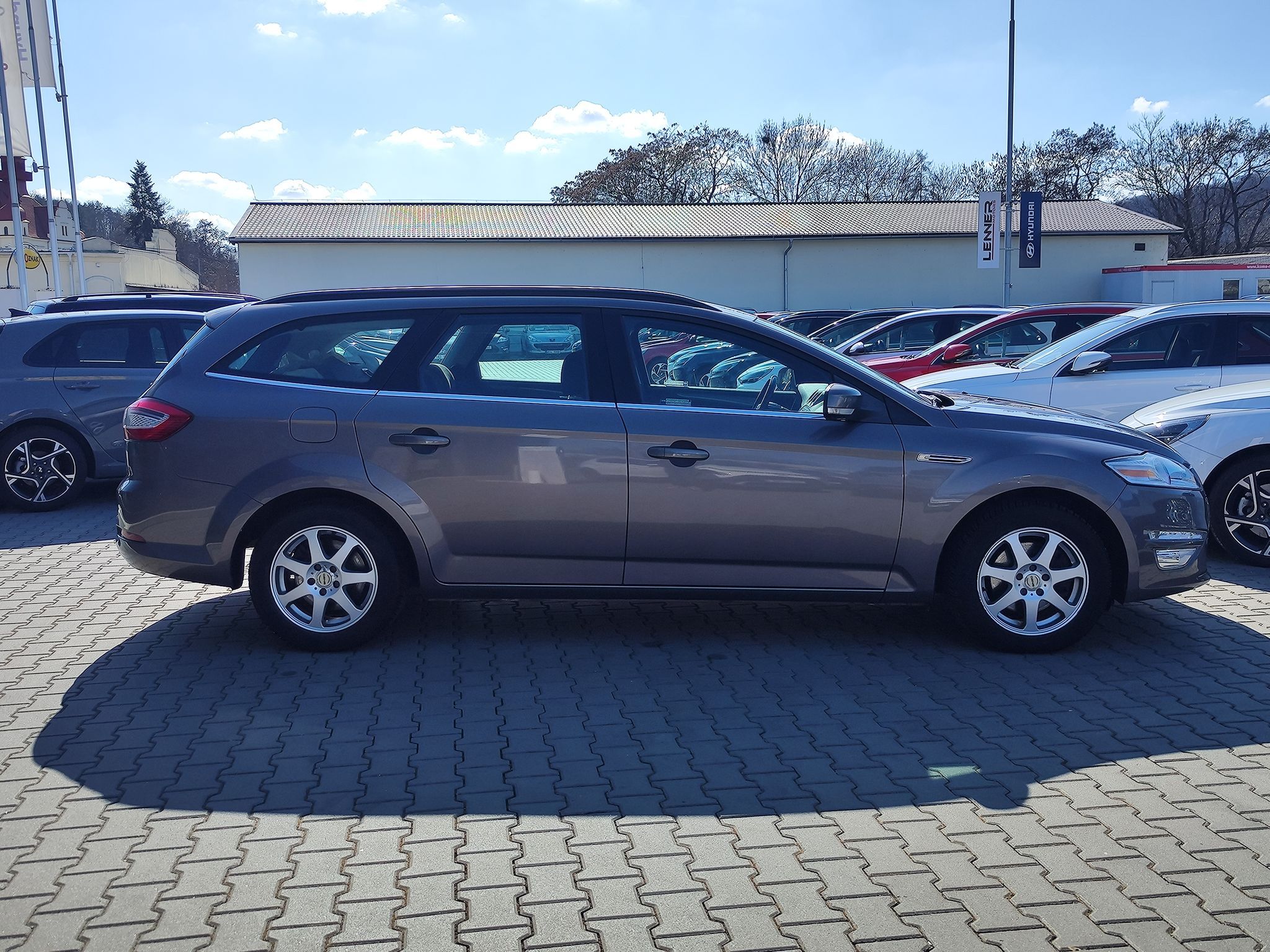 Ford Mondeo, 1.6 EcoBoost/118kW Trend - fotka 4