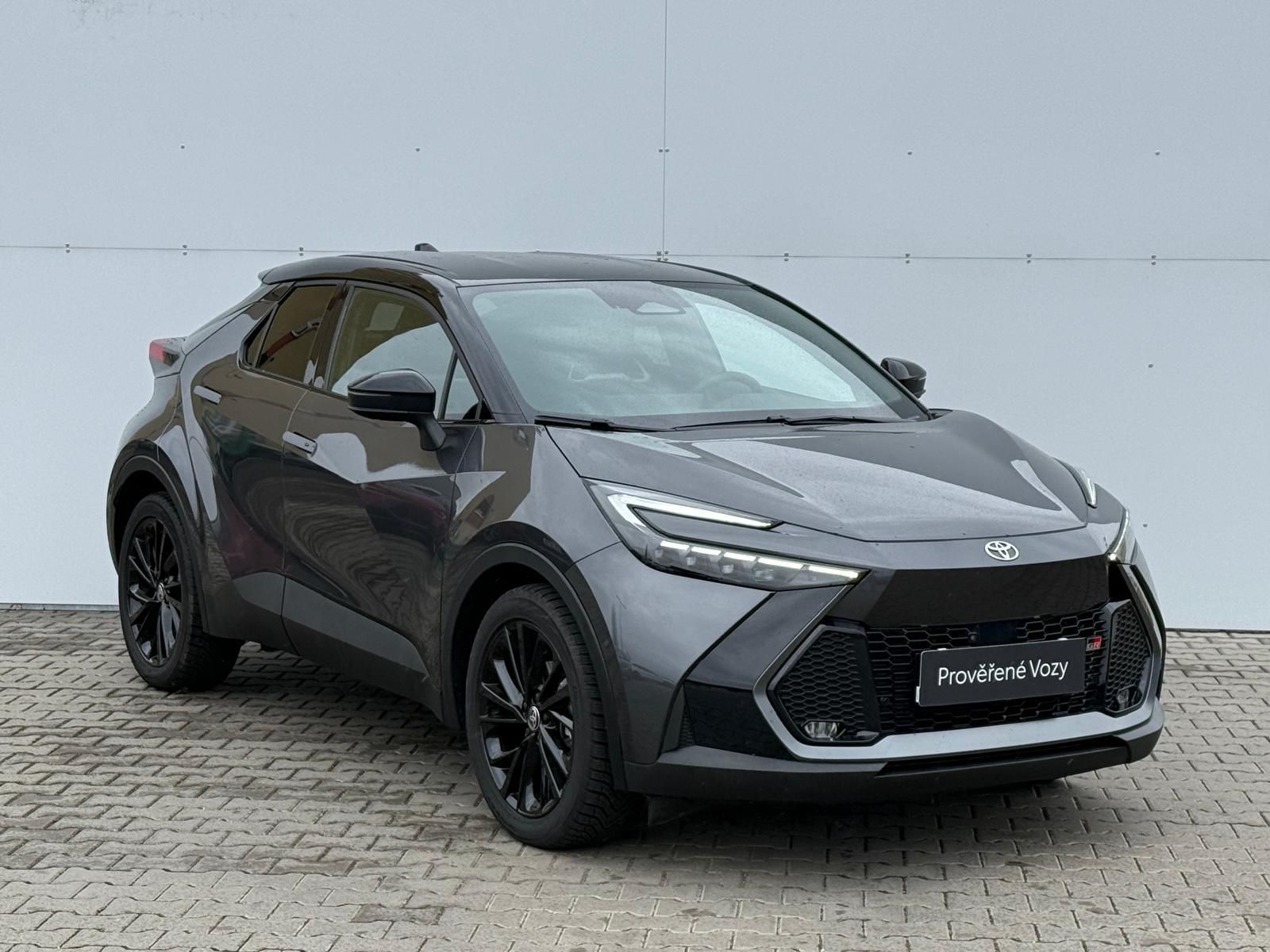 Toyota C-HR, 2,0 HEV e-CVT GR Sport - fotka 6