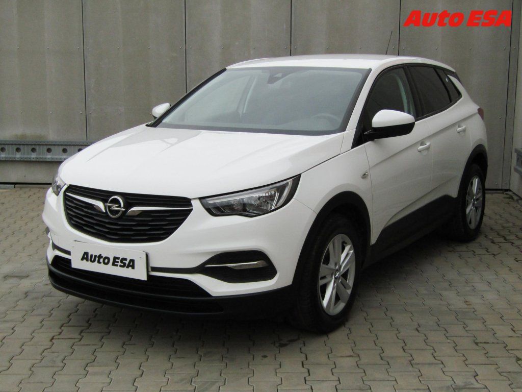 Opel Grandland X, 1.2 PT,Edition - fotka 3
