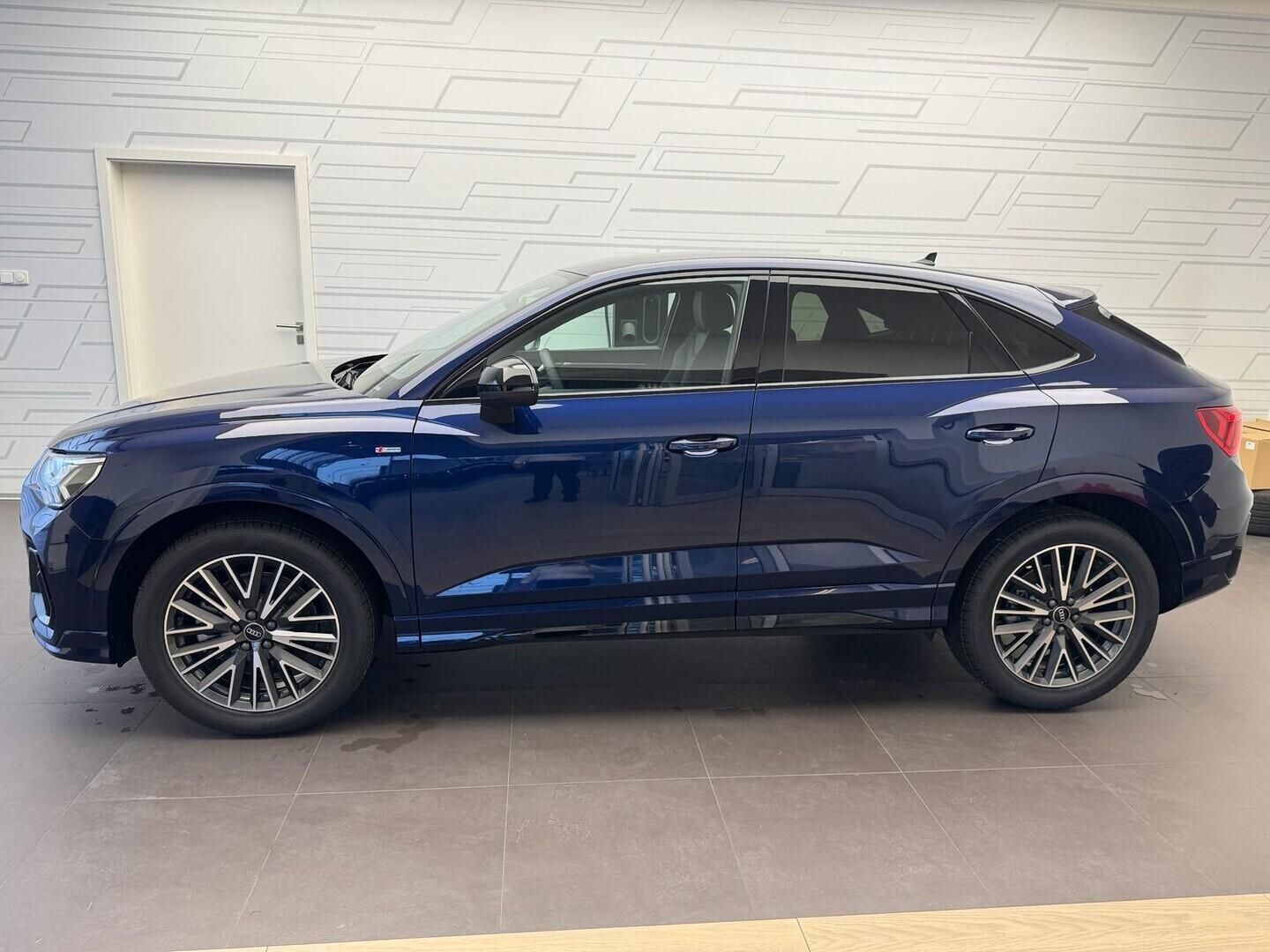 Audi Q3, SB S Line 40 TDI q 142 kW - fotka 4