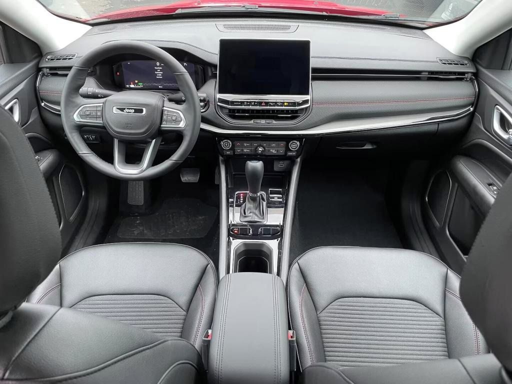 Jeep Compass, 1.3 E-HYBRID HIGH ALTITUDE - fotka 4