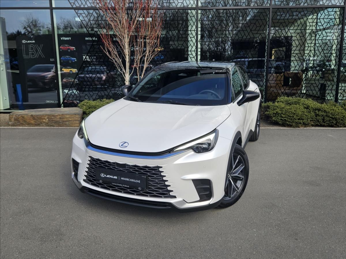 Lexus LBX, 1,5 EMOTION Tech - fotka 2