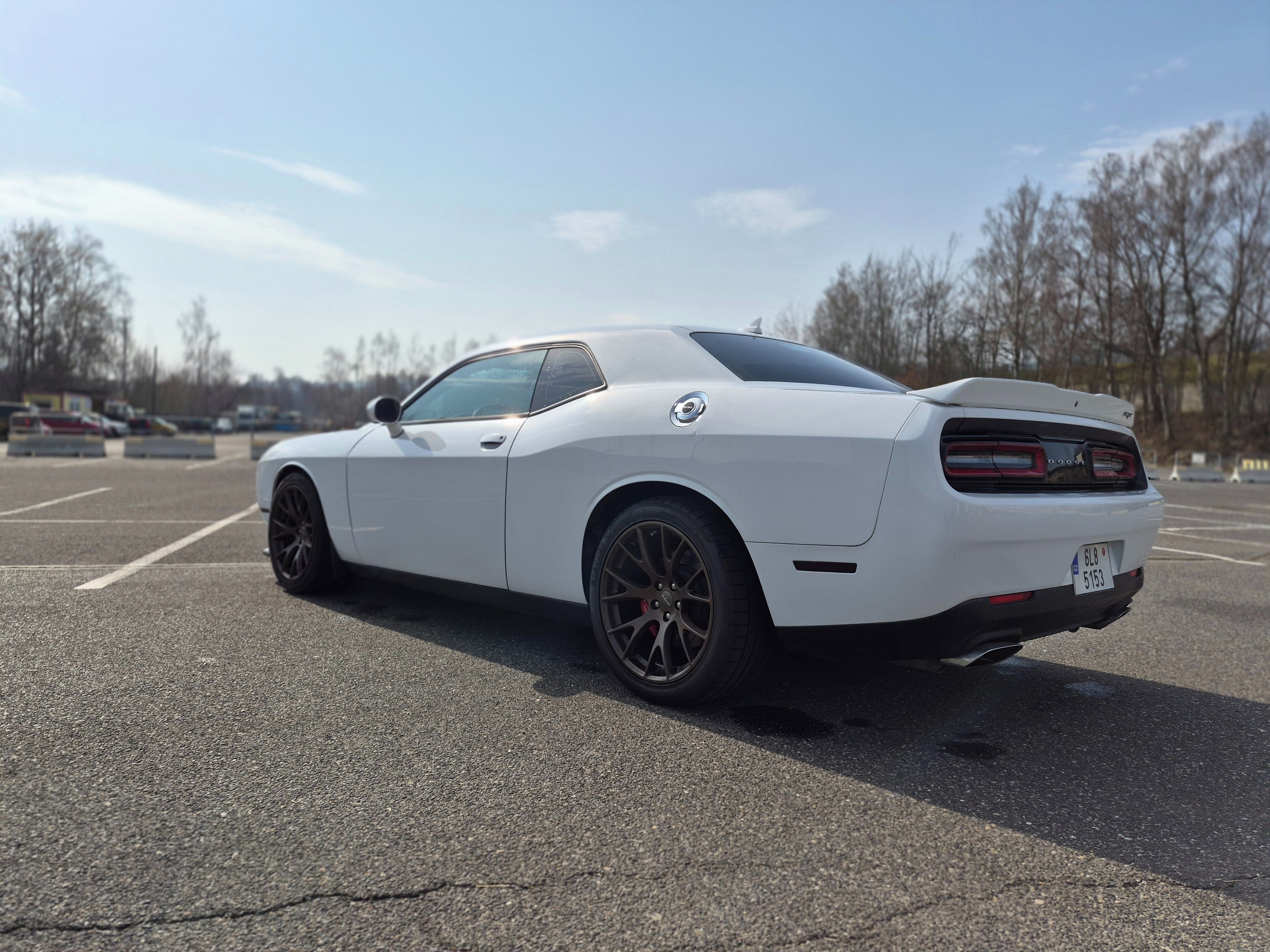 Dodge Challenger, 6,4 SRT automat - fotka 3
