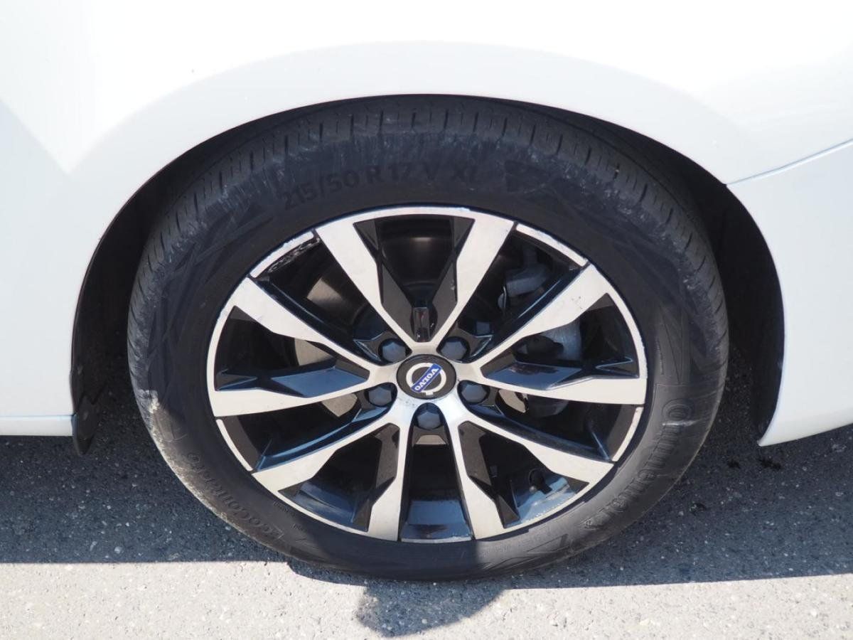 Volvo V60, D3 2.0D Xenon - fotka 6