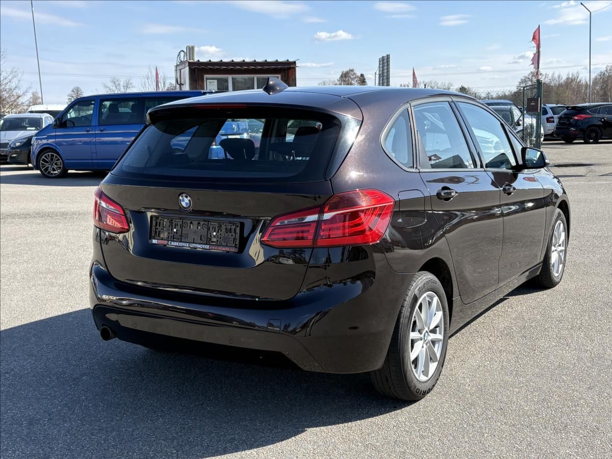 BMW Řada 2, 1,5 218i 100kW AT,Led,Navi,PDC - fotka 2