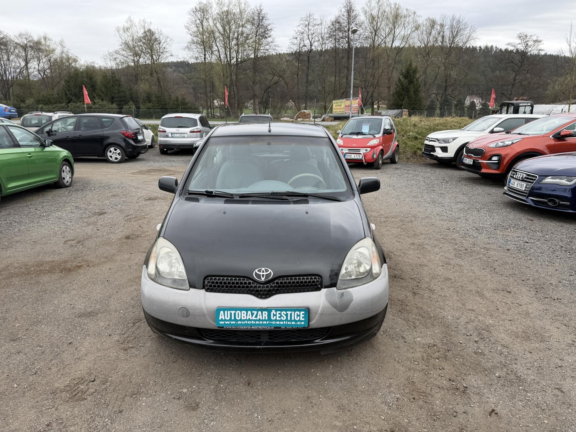 Toyota Yaris, 1.0i - fotka 2