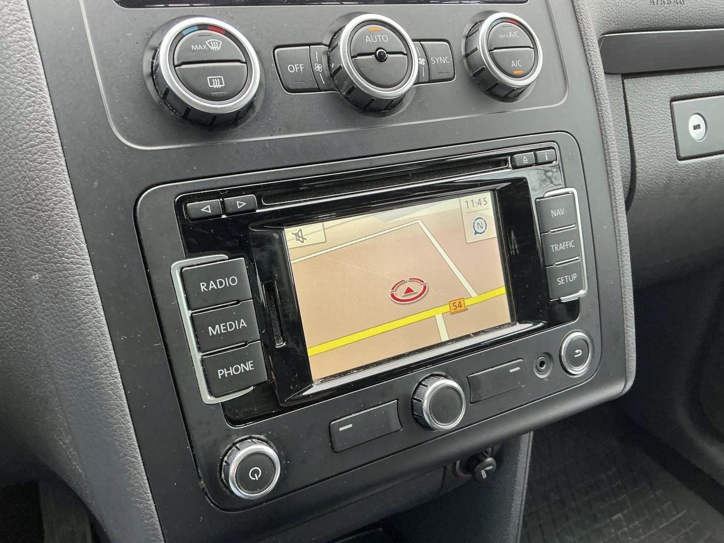Volkswagen Touran, 2.0 Tdi 103 KW XENONY TAŽNÉ - fotka 3
