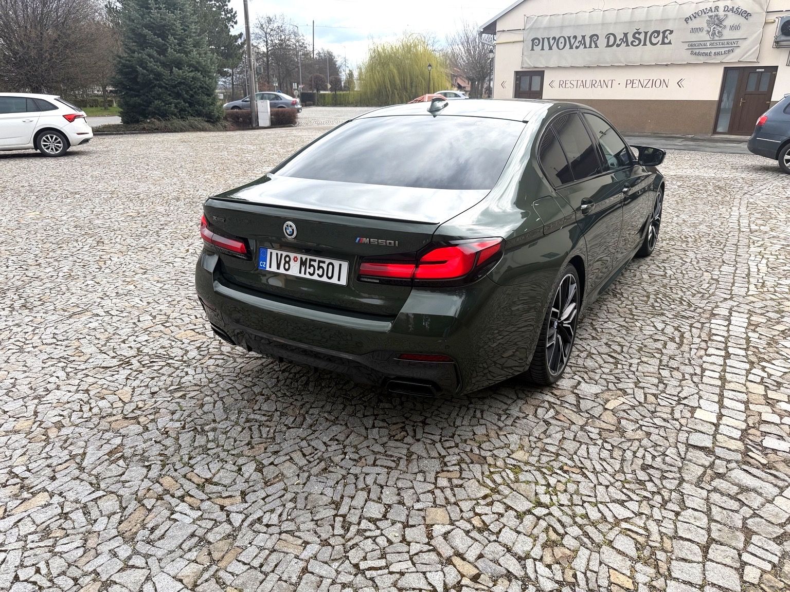 BMW Řada 5, M550i Záruka 2027 - fotka 3