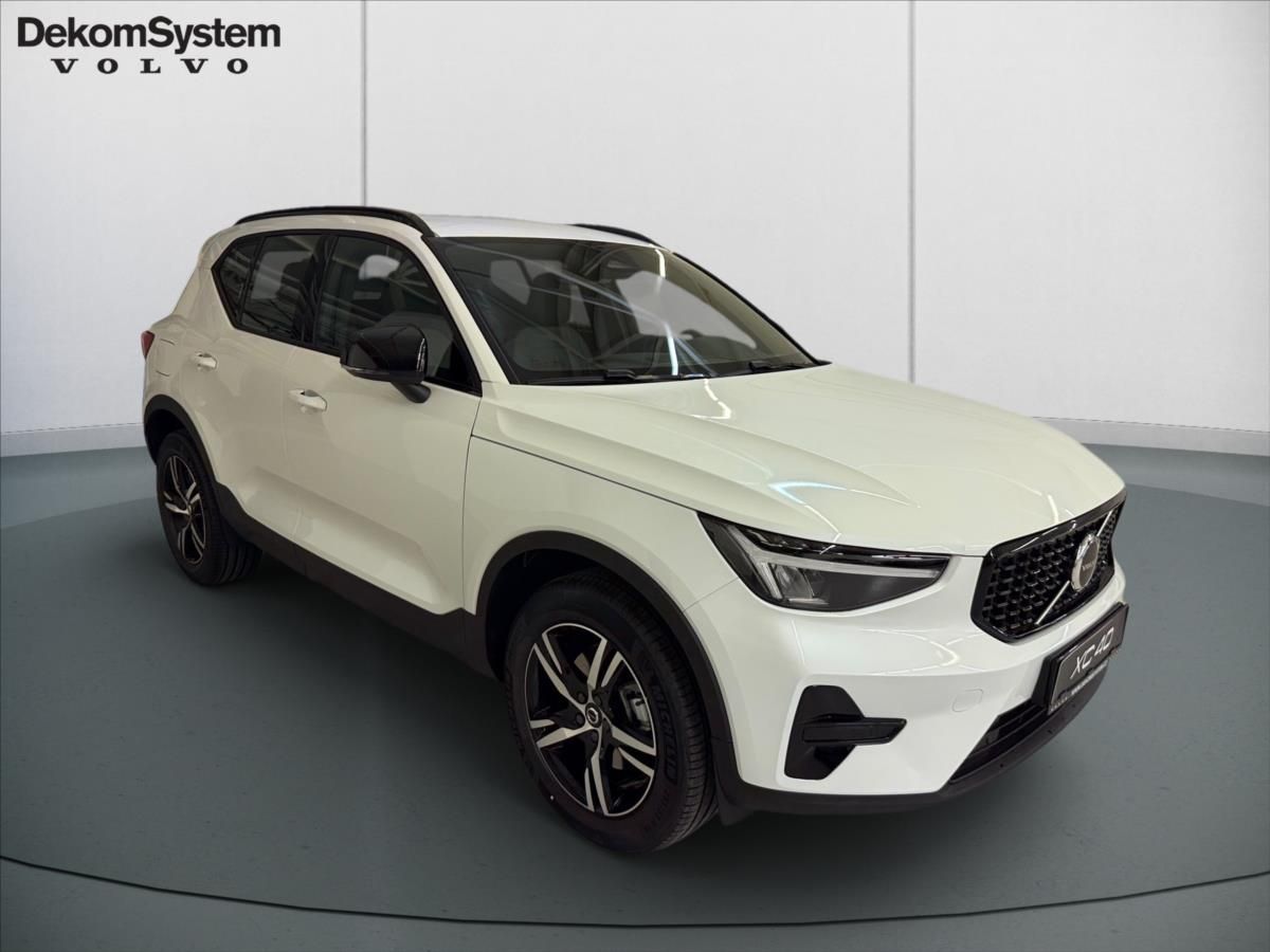 Volvo XC40, 2,0 B4 FWD Plus Dark 5143 - fotka 2