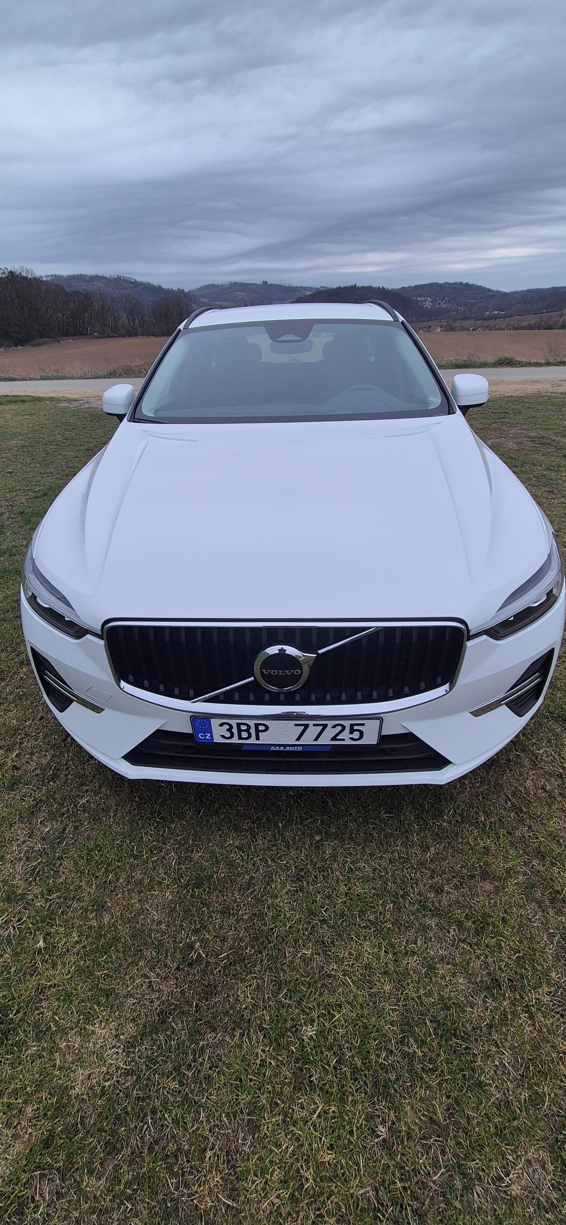 Volvo XC60, B4 AWD Momentum Pro