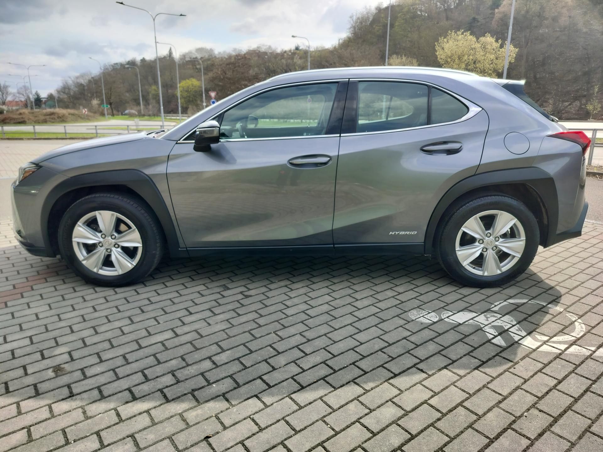 Lexus UX 250h, BUSINESS edition,alcantara - fotka 4
