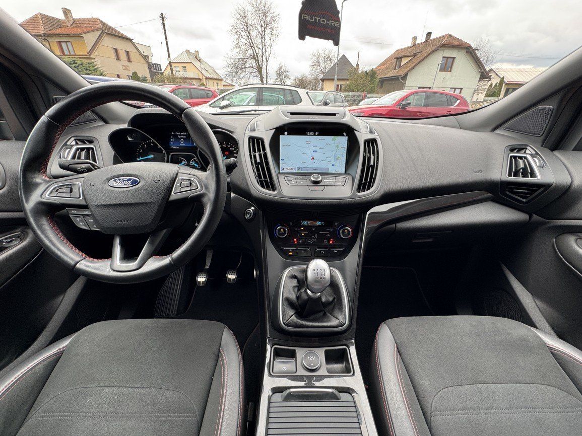 Ford Kuga, 1.5i Ecoboost ST-Line Xenony - fotka 6