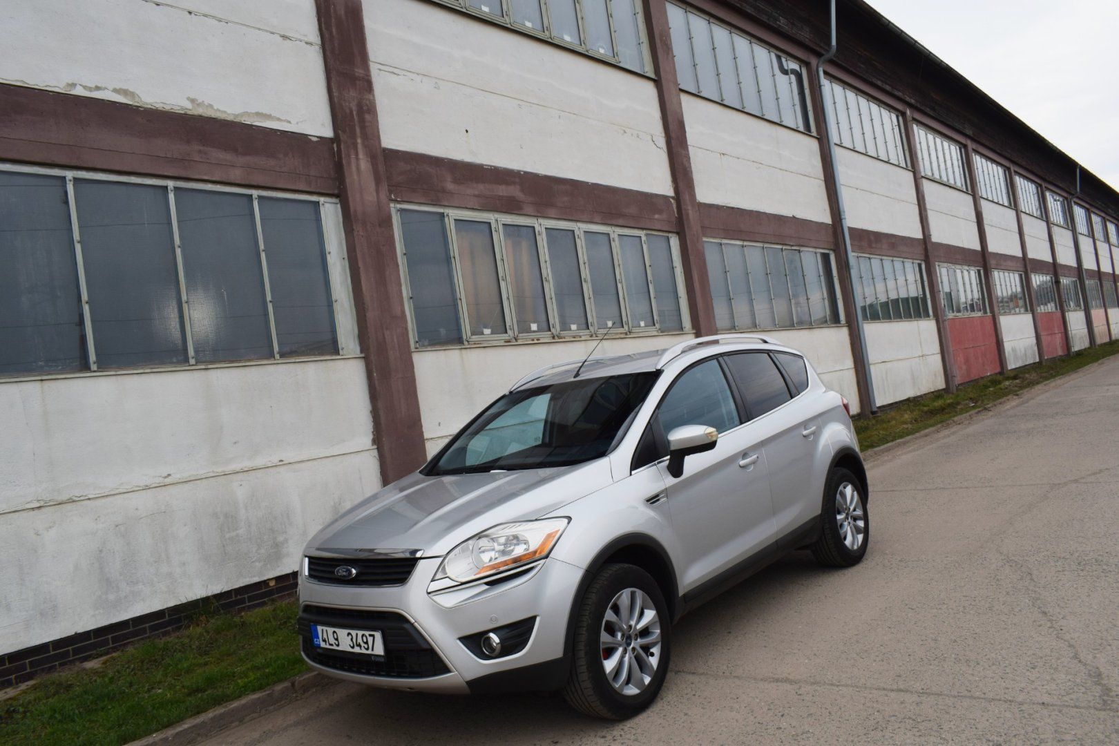Ford Kuga, 2.0TDCi/4X4/2010/ČR/ČTĚTE/ - fotka 2