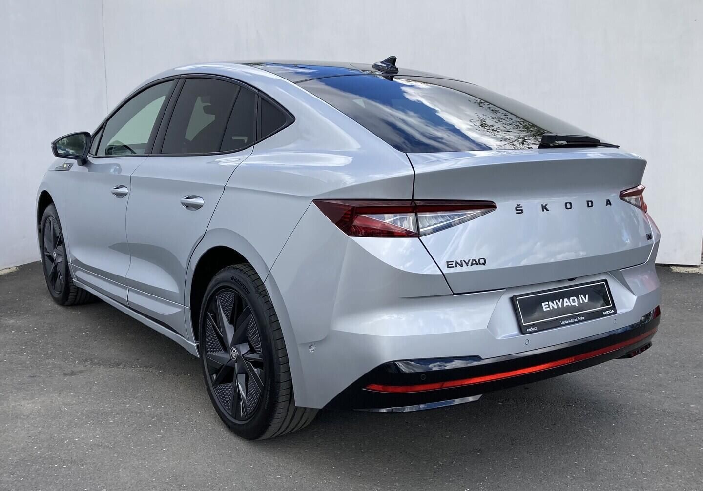 Škoda Enyaq, Coupé RS 82 kWh 4x4 220 kW - fotka 4