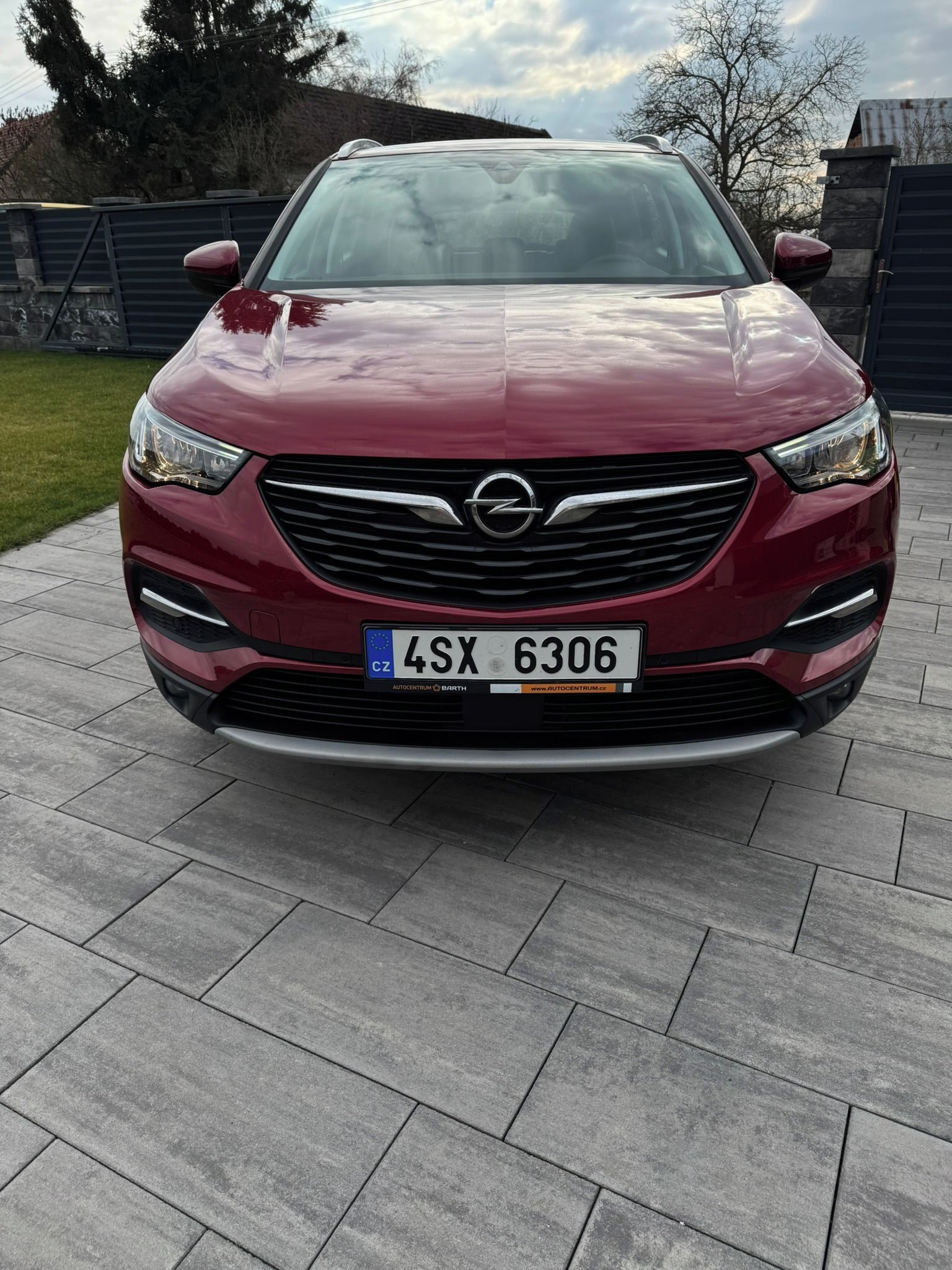 Opel Grandland X, Opel Grandland 1.2 96 kw - fotka 3