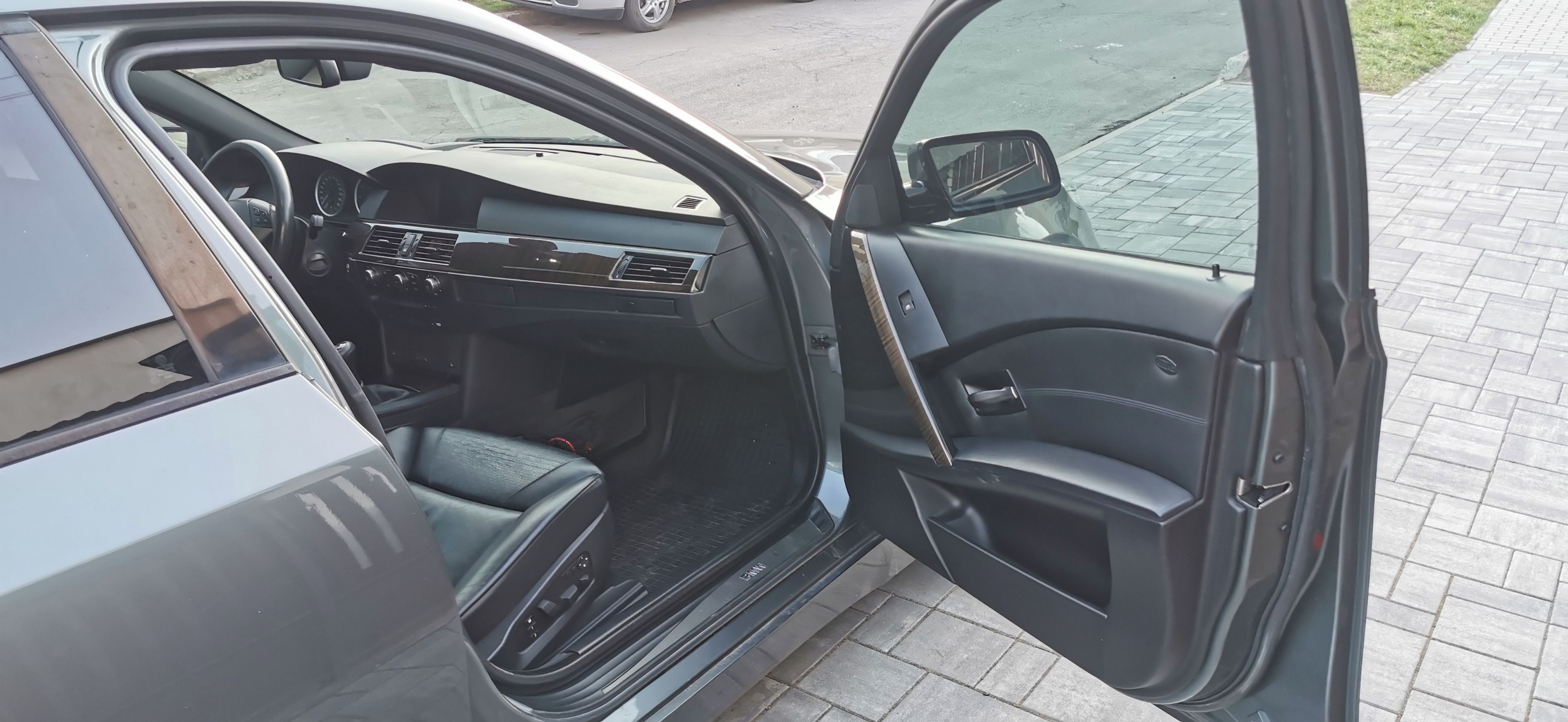 BMW Řada 5 - fotka 3