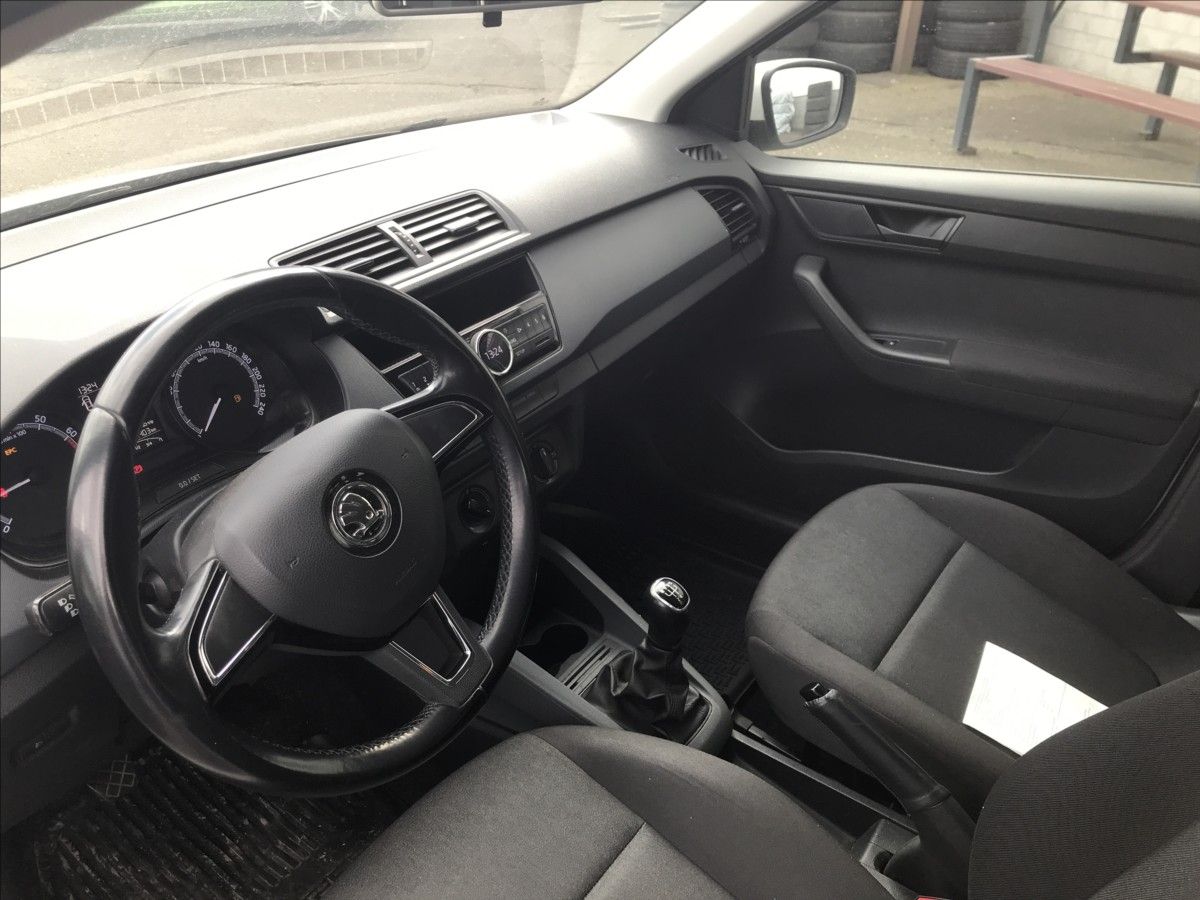 Škoda Fabia, 1,0 TSi 70kW Combi - fotka 6