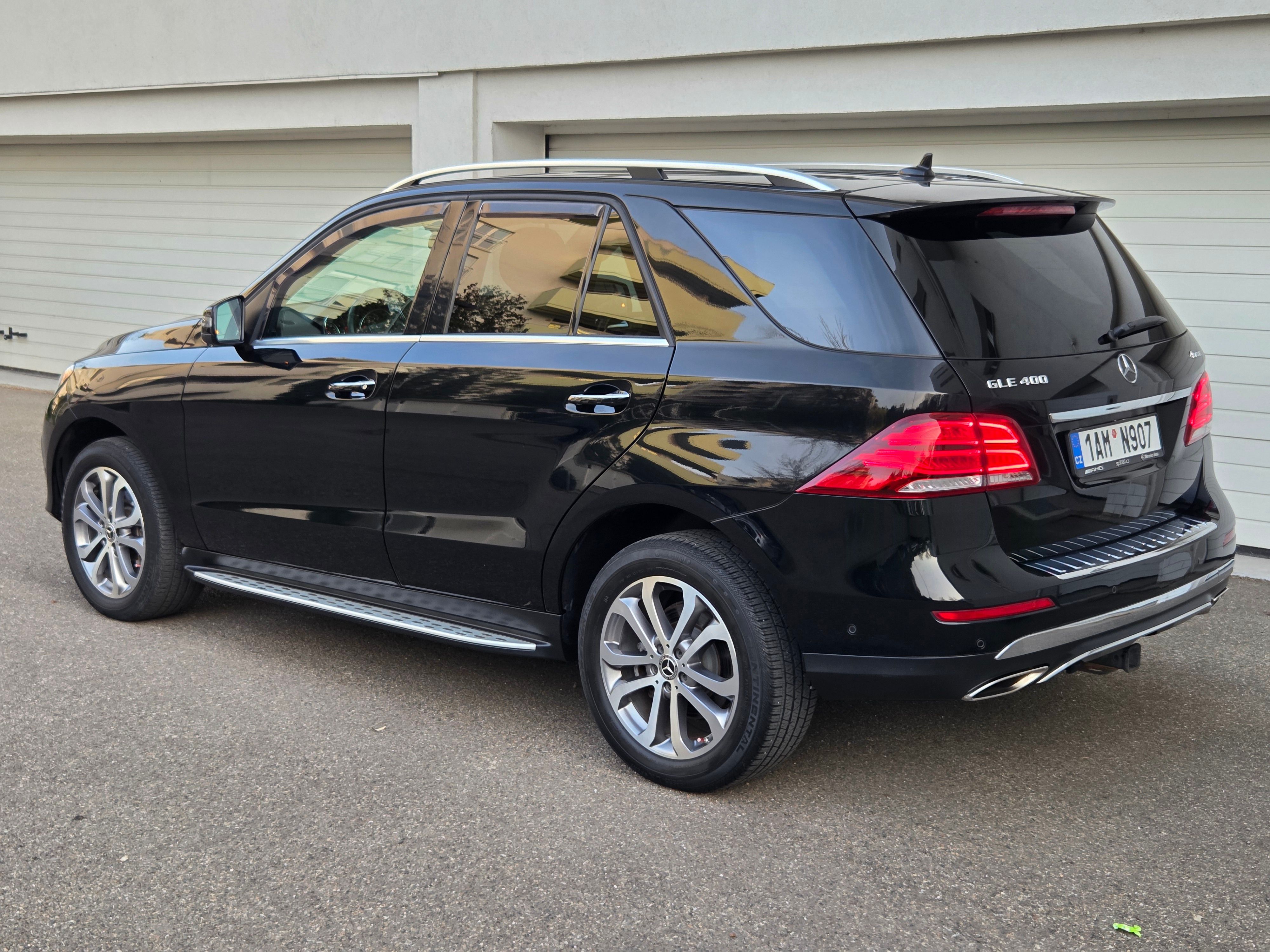 Mercedes-Benz GLE, 400 TOP STAV naj 24 tis.km. - fotka 5
