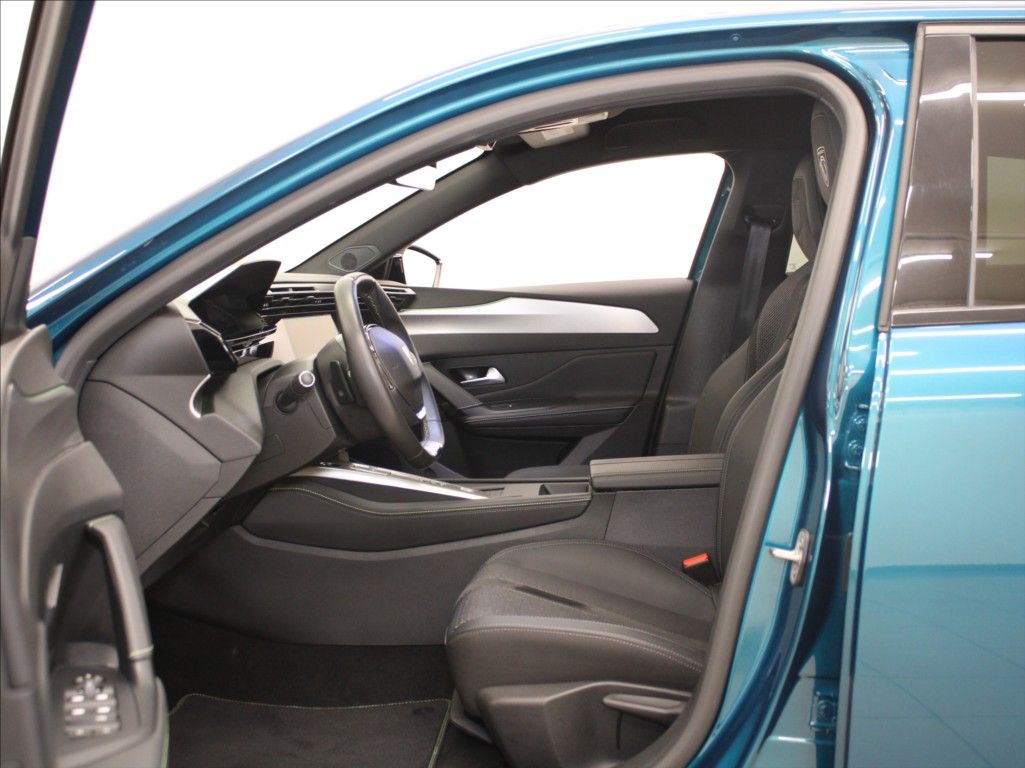 Peugeot 308, 1,2 PT 96kW AT GT-line 22tkm. - fotka 6
