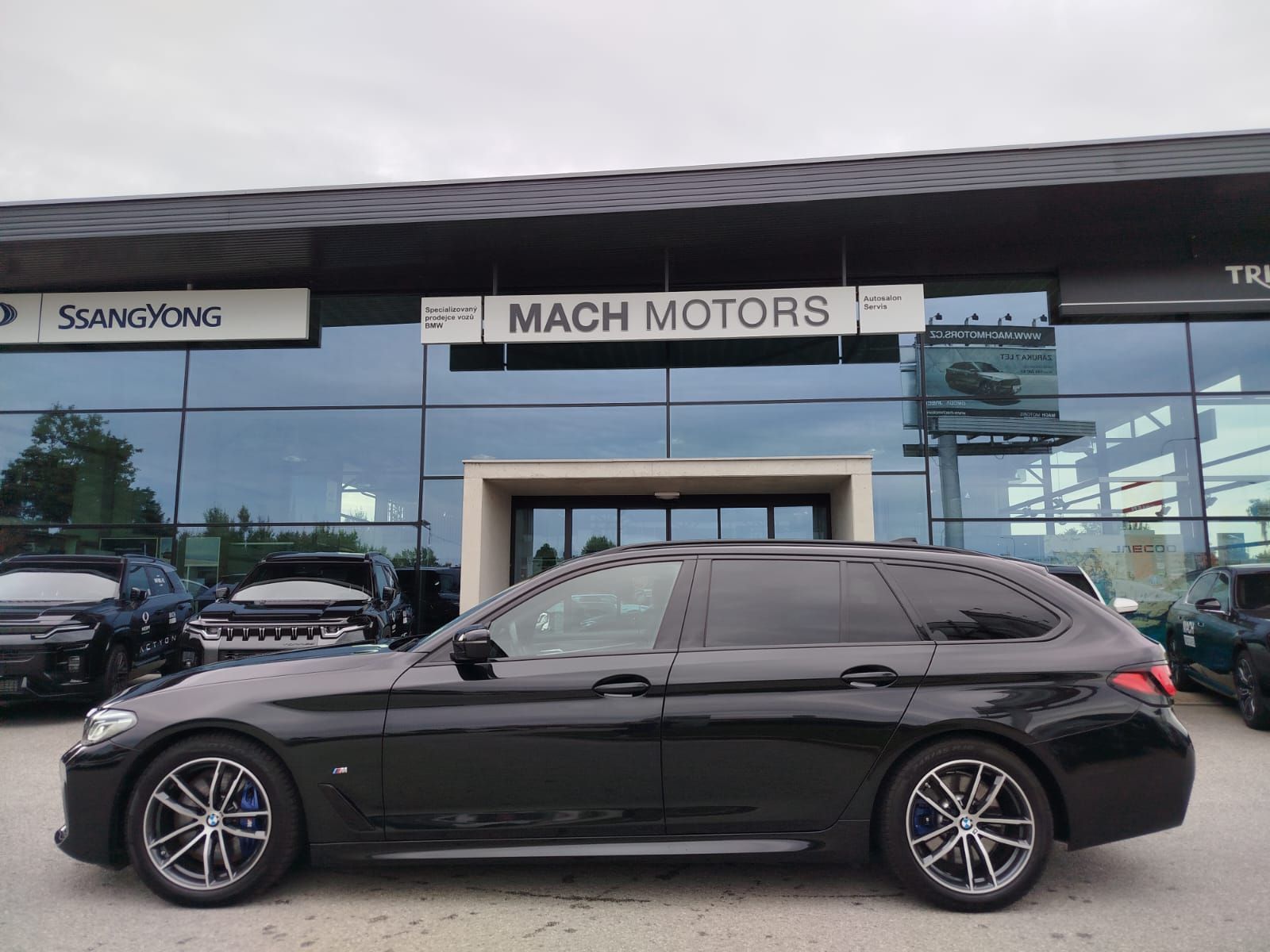 BMW Řada 5, 530d Touring, Natáčecí náprava - fotka 6