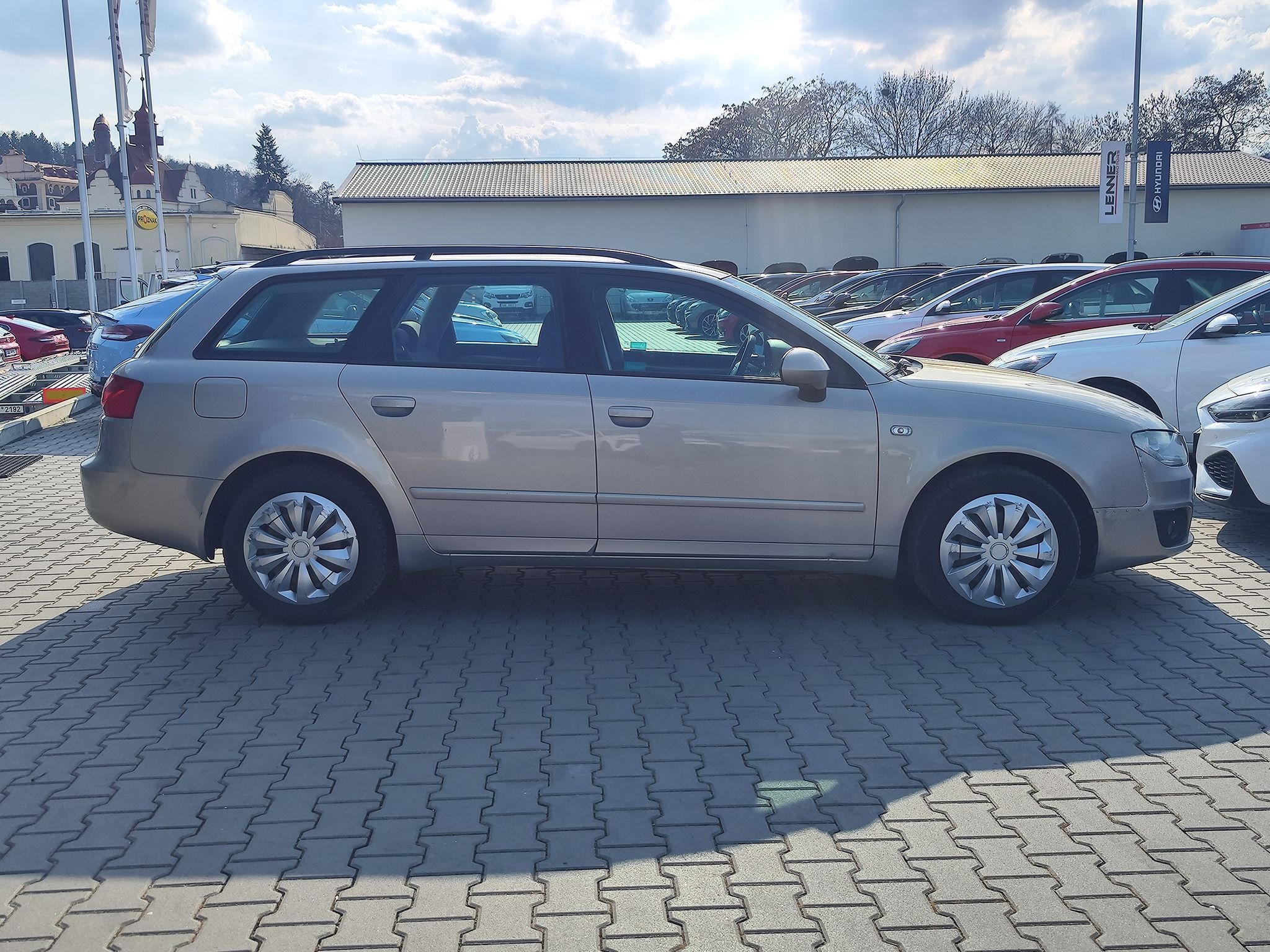 Seat Exeo, 2.0 TDI/88kW Reference - fotka 4