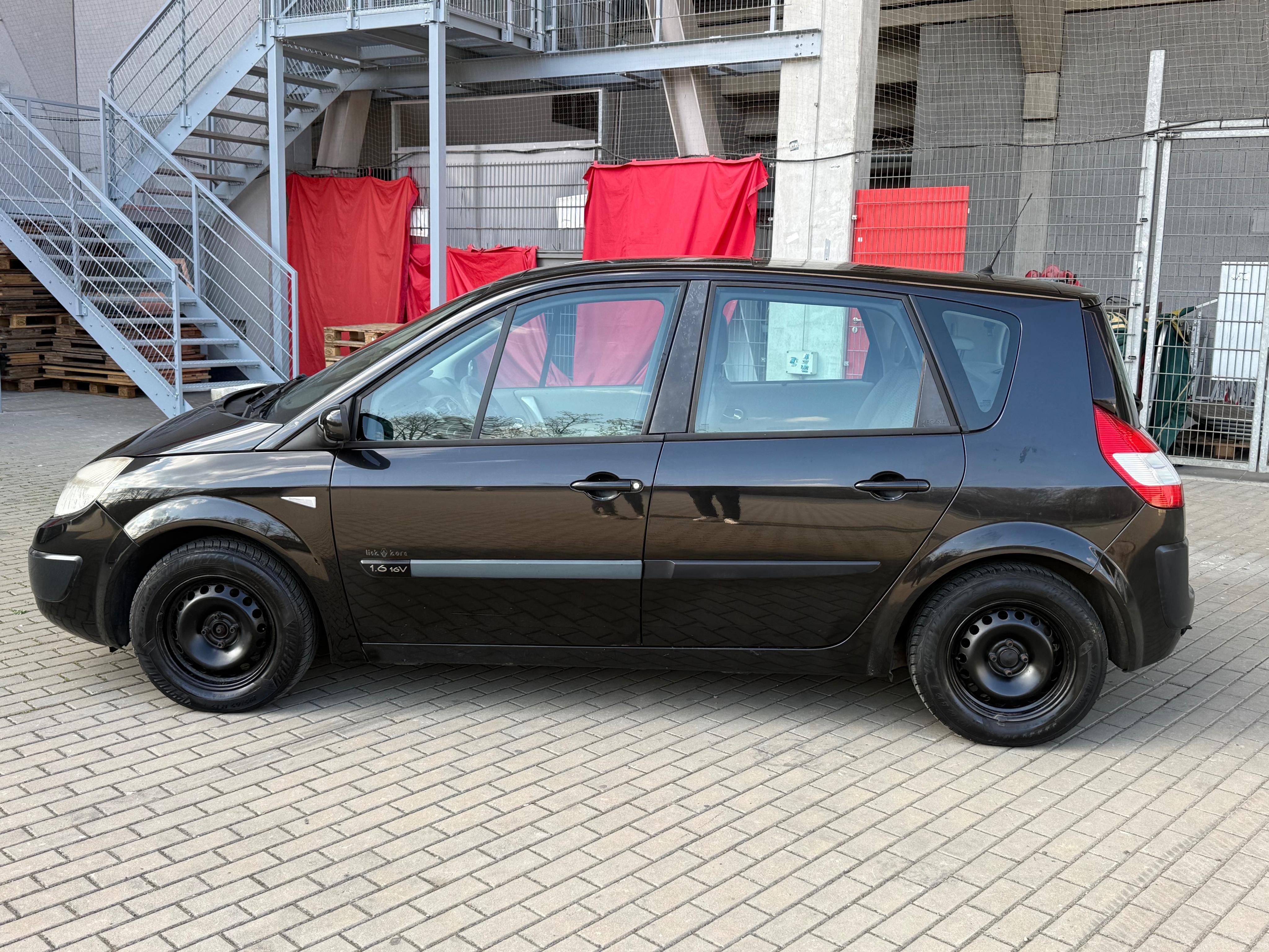 Renault Scénic, 1.6i, 82kw L+Z kola - fotka 2