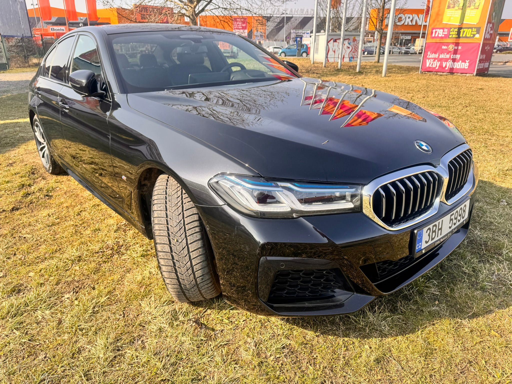 BMW Řada 5, 530XD lasery,autopilot,Mpacket - fotka 2