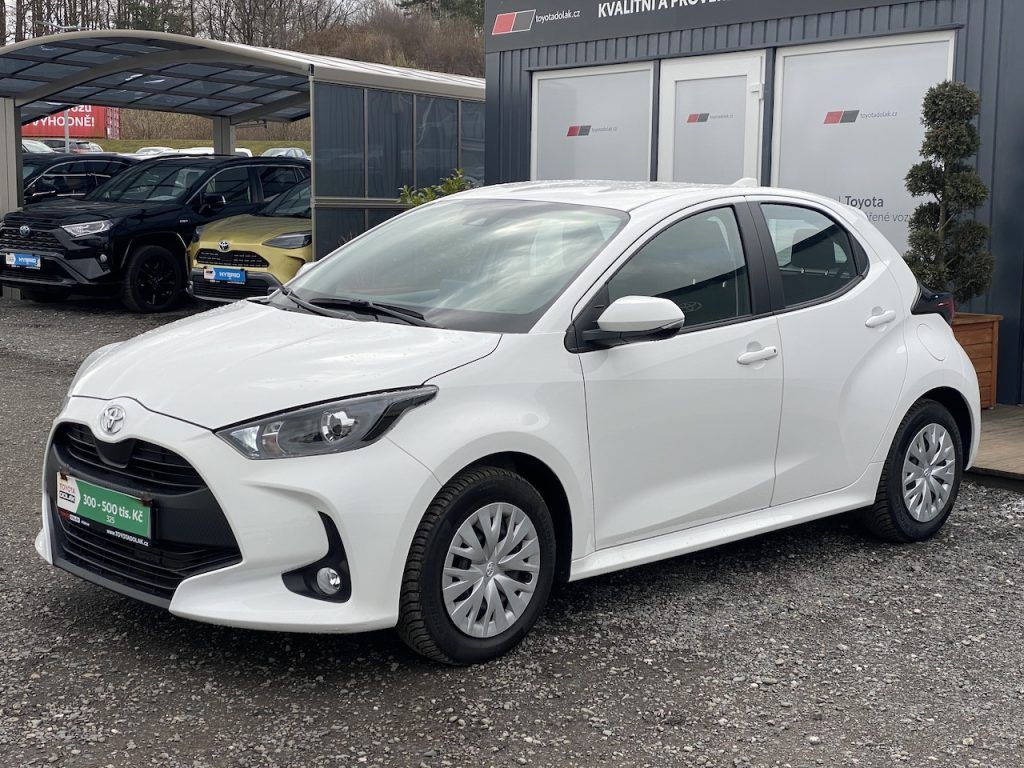 Toyota Yaris, 1.5i, ČR-1m, Comfort, automat - fotka 4