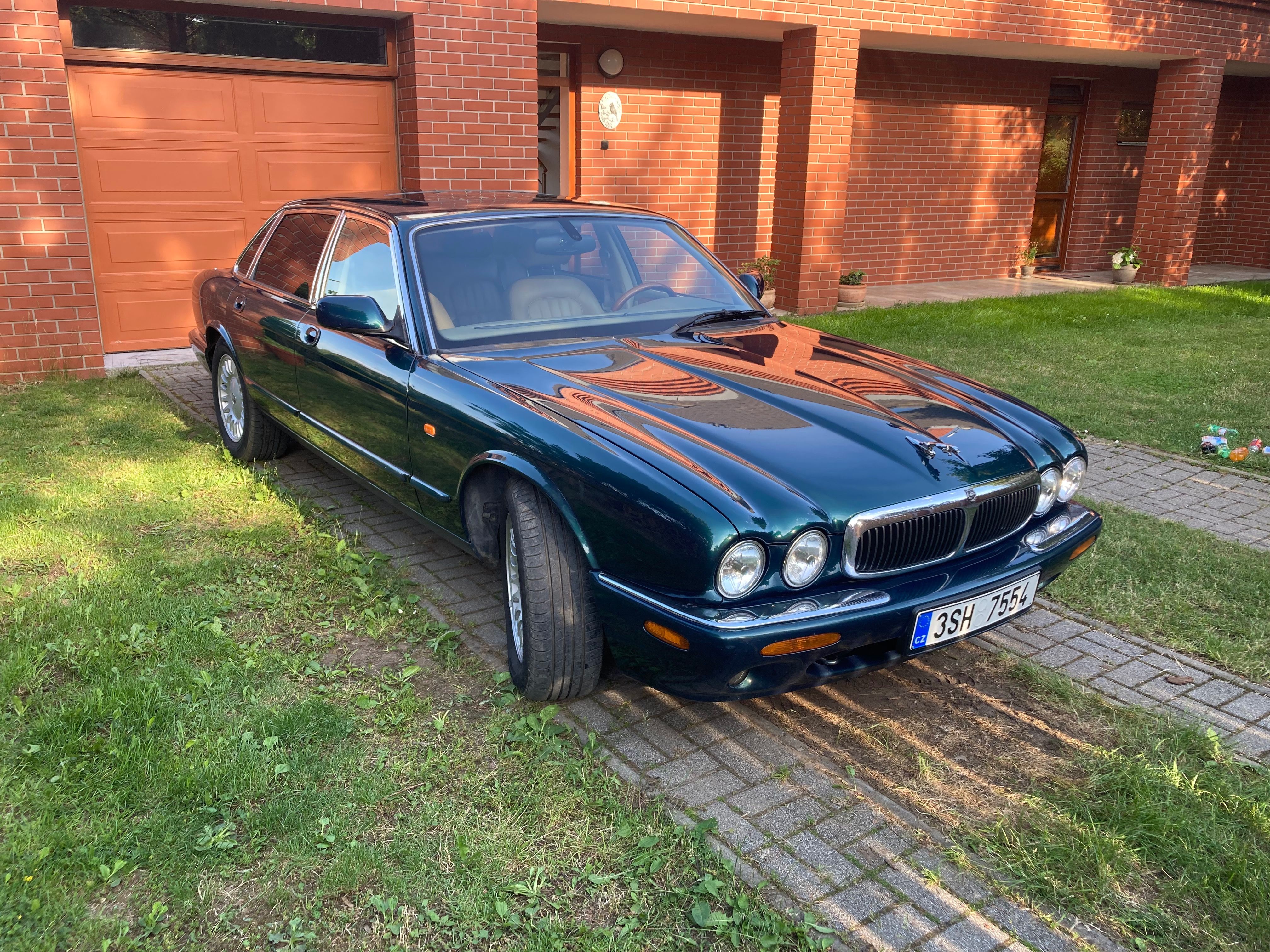 Jaguar XJ, Jaguar XJ 8 Velmi zachovalý. - fotka 2