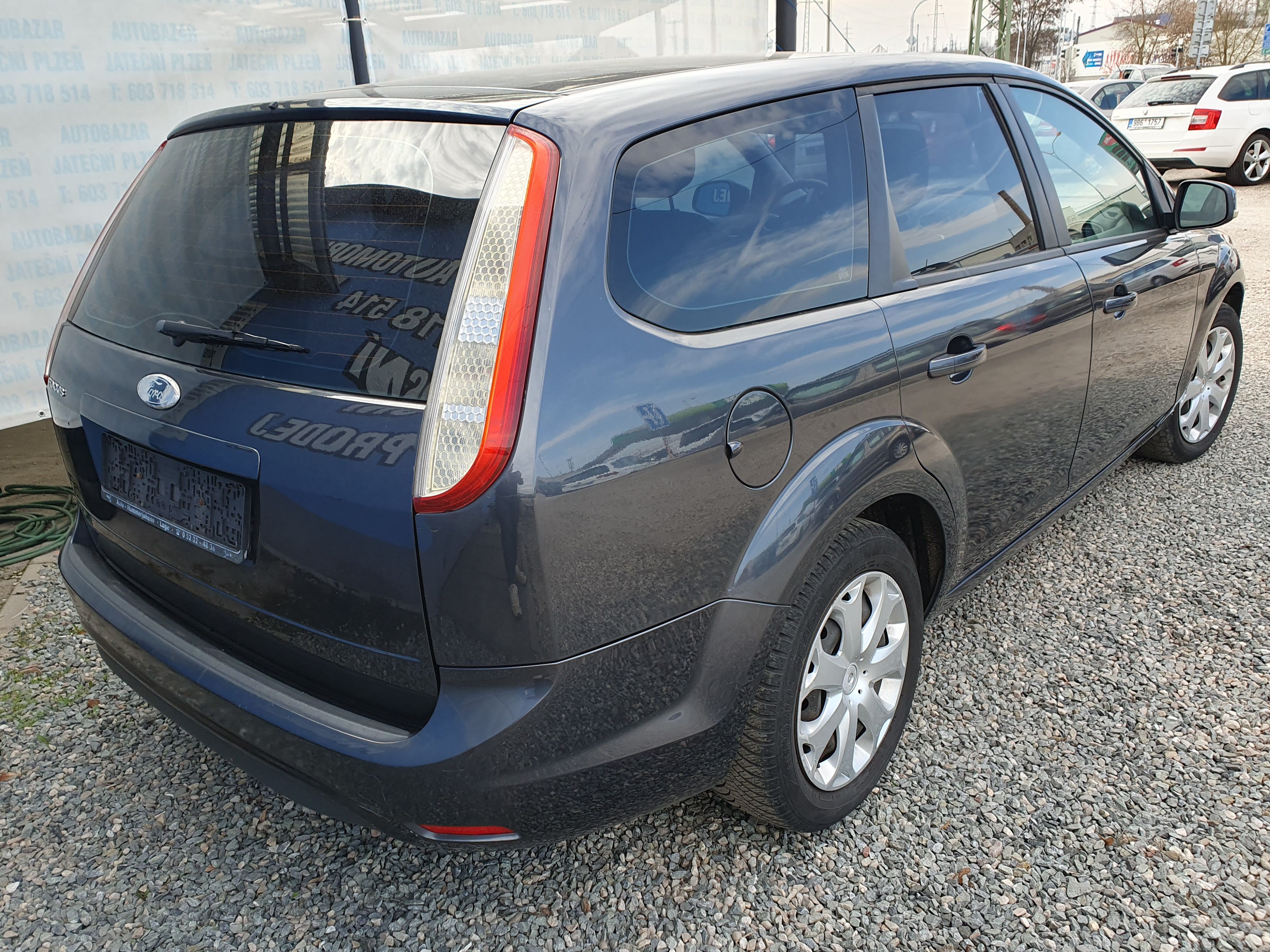Ford Focus, 1.6 Í 74 KW - fotka 3