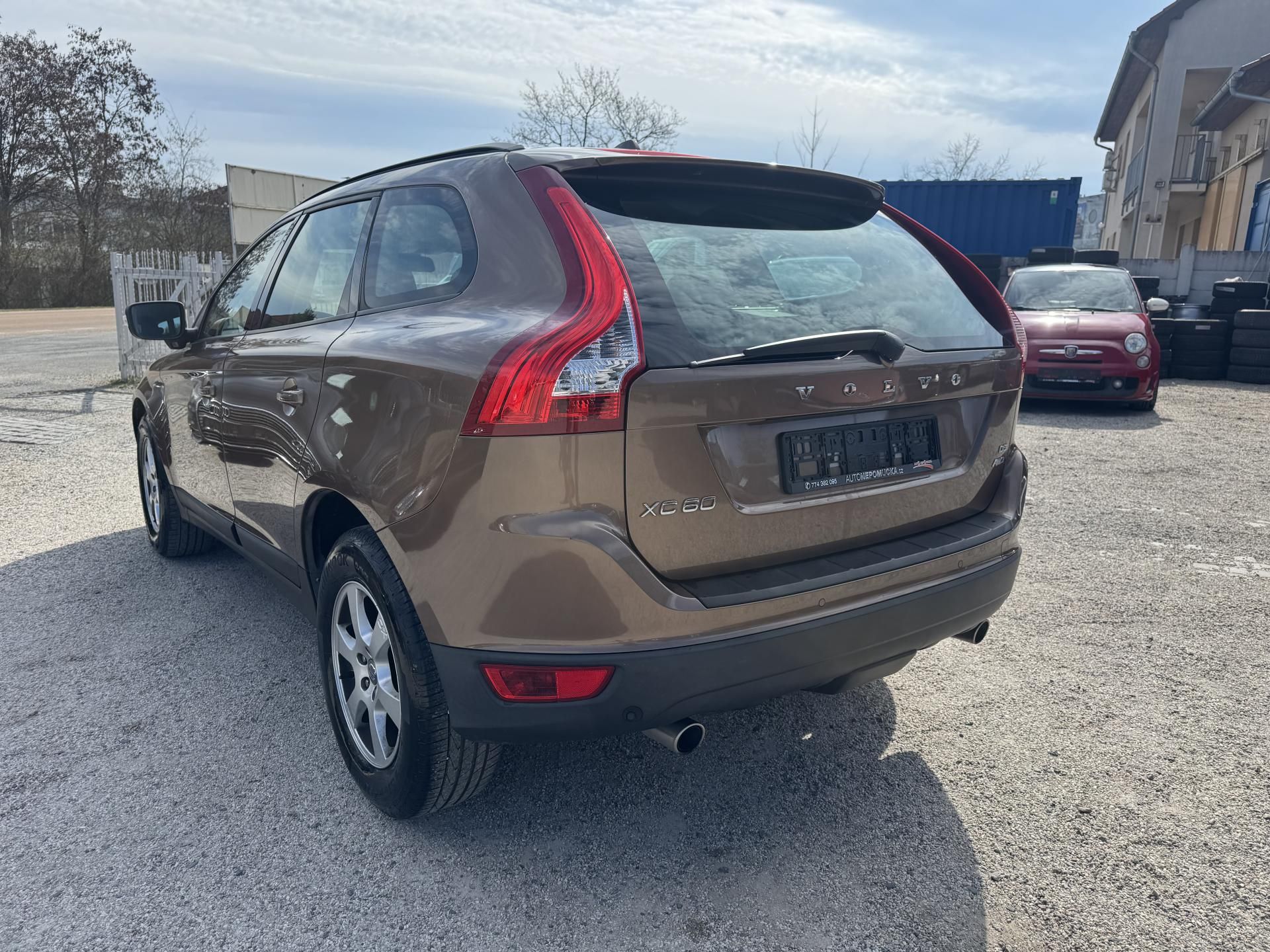 Volvo XC60, 2.4D5 151KW 1.Majitel AWD - fotka 6