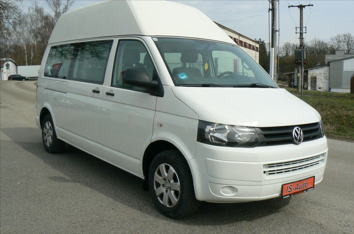 Volkswagen Transporter, 2,0 TDi-školní autobus 9 míst - fotka 2