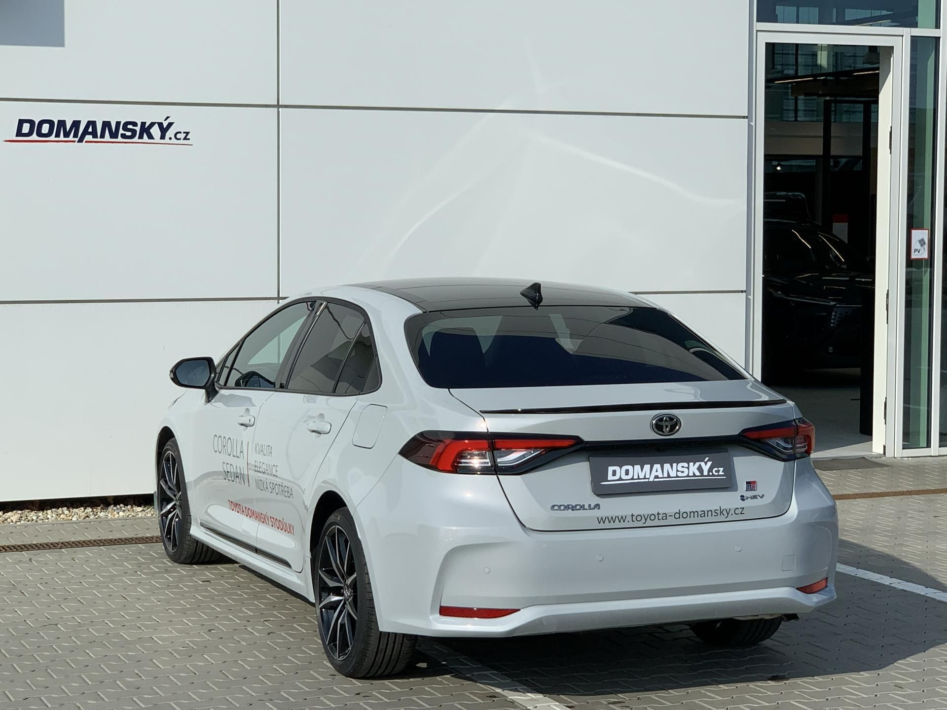 Toyota Corolla, SD 1.8 HEV AT GR SPORT - fotka 3
